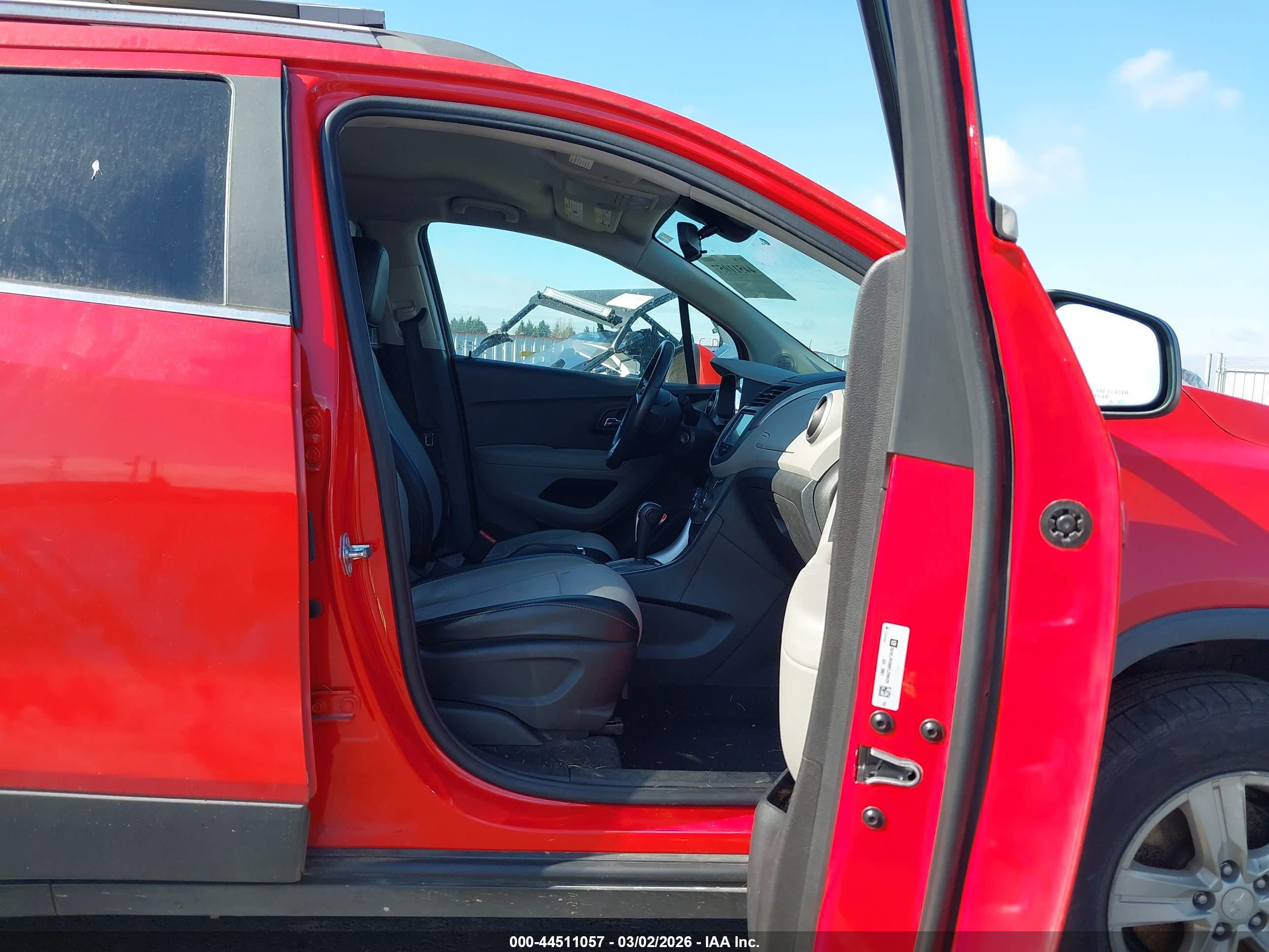 CHEVROLET TRAX image 5