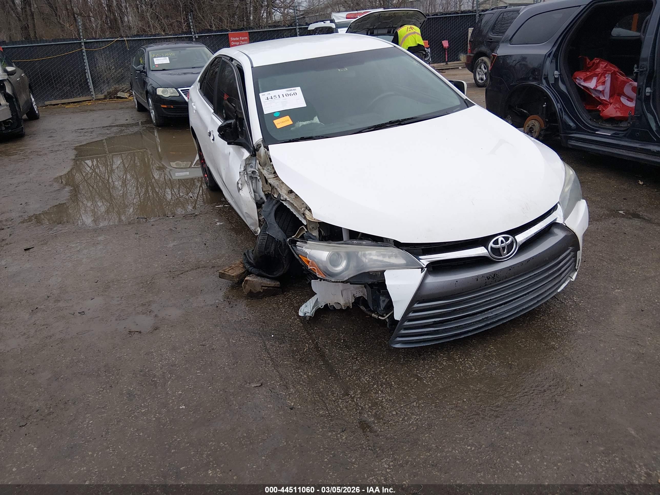 TOYOTA CAMRY image 6