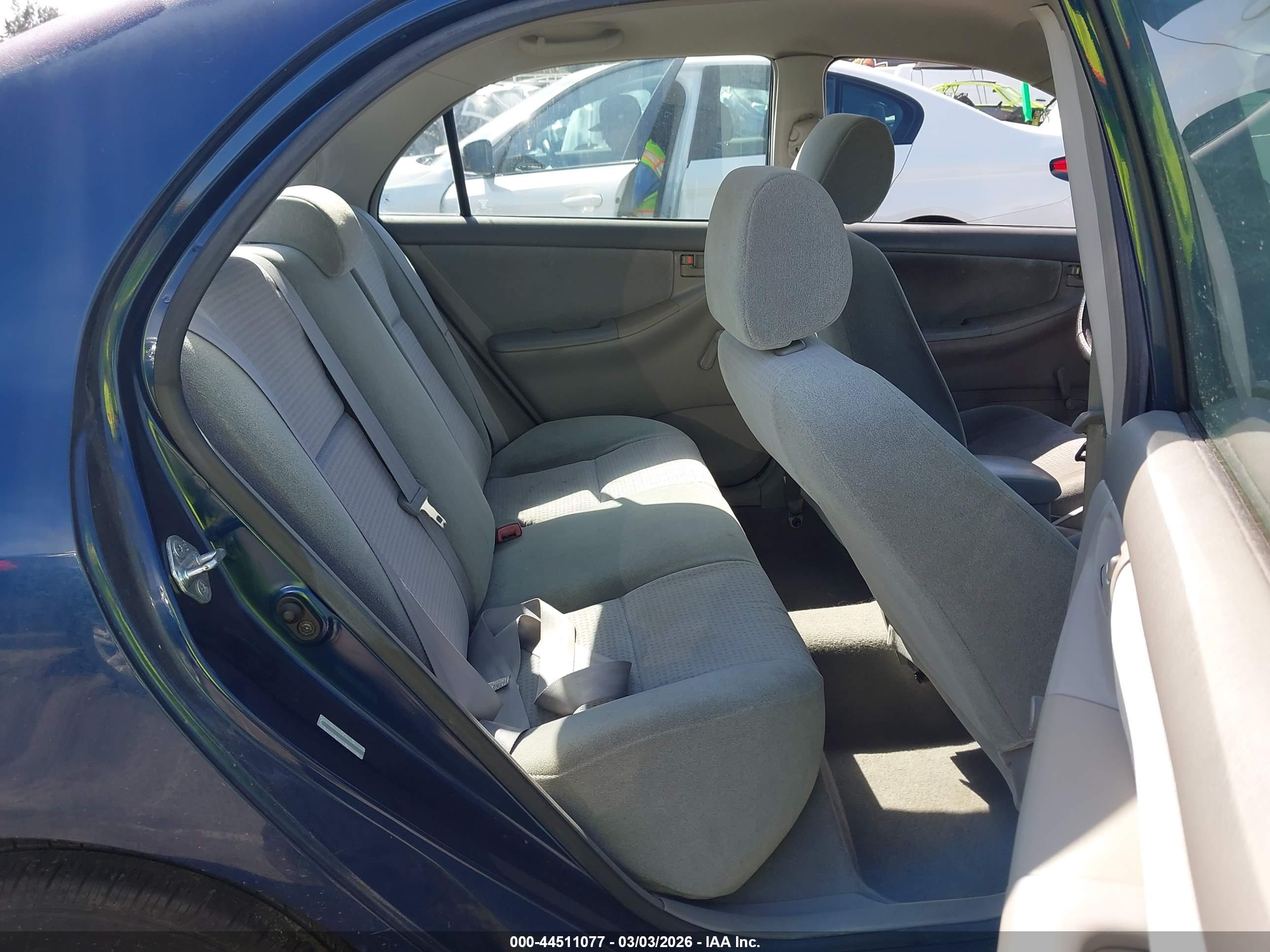 TOYOTA COROLLA image 8