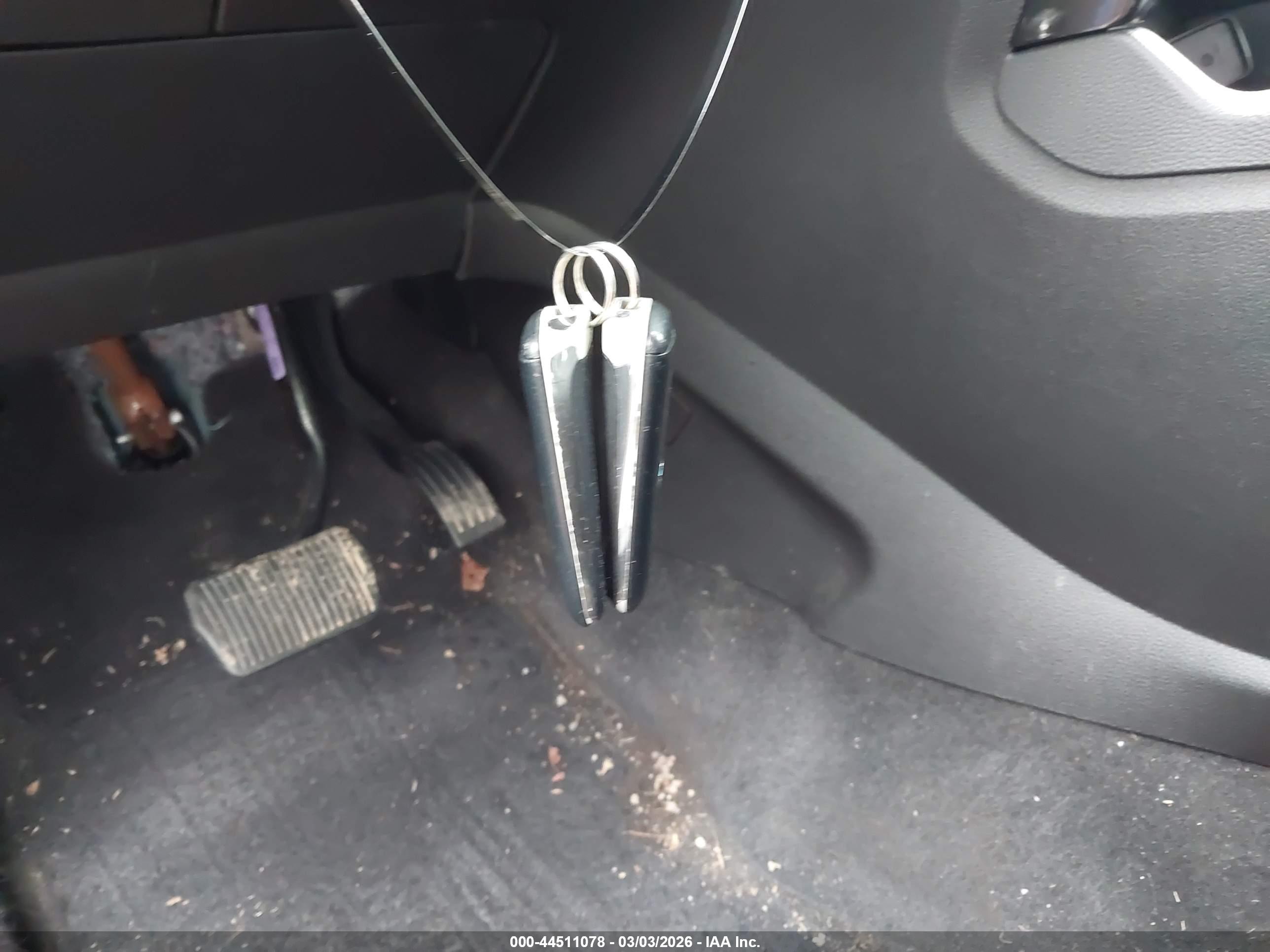 FORD ESCAPE image 11