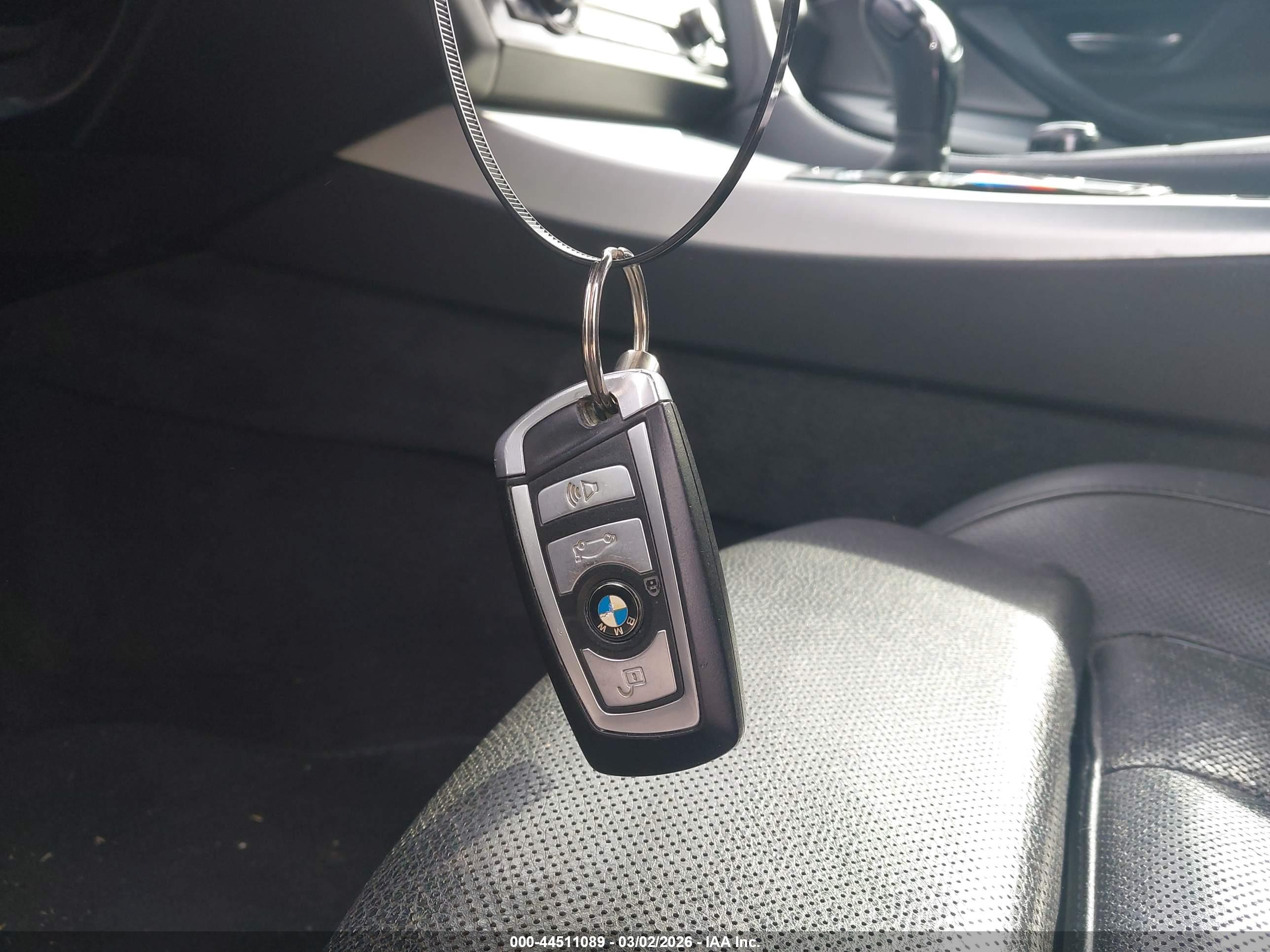 BMW 650I image 11
