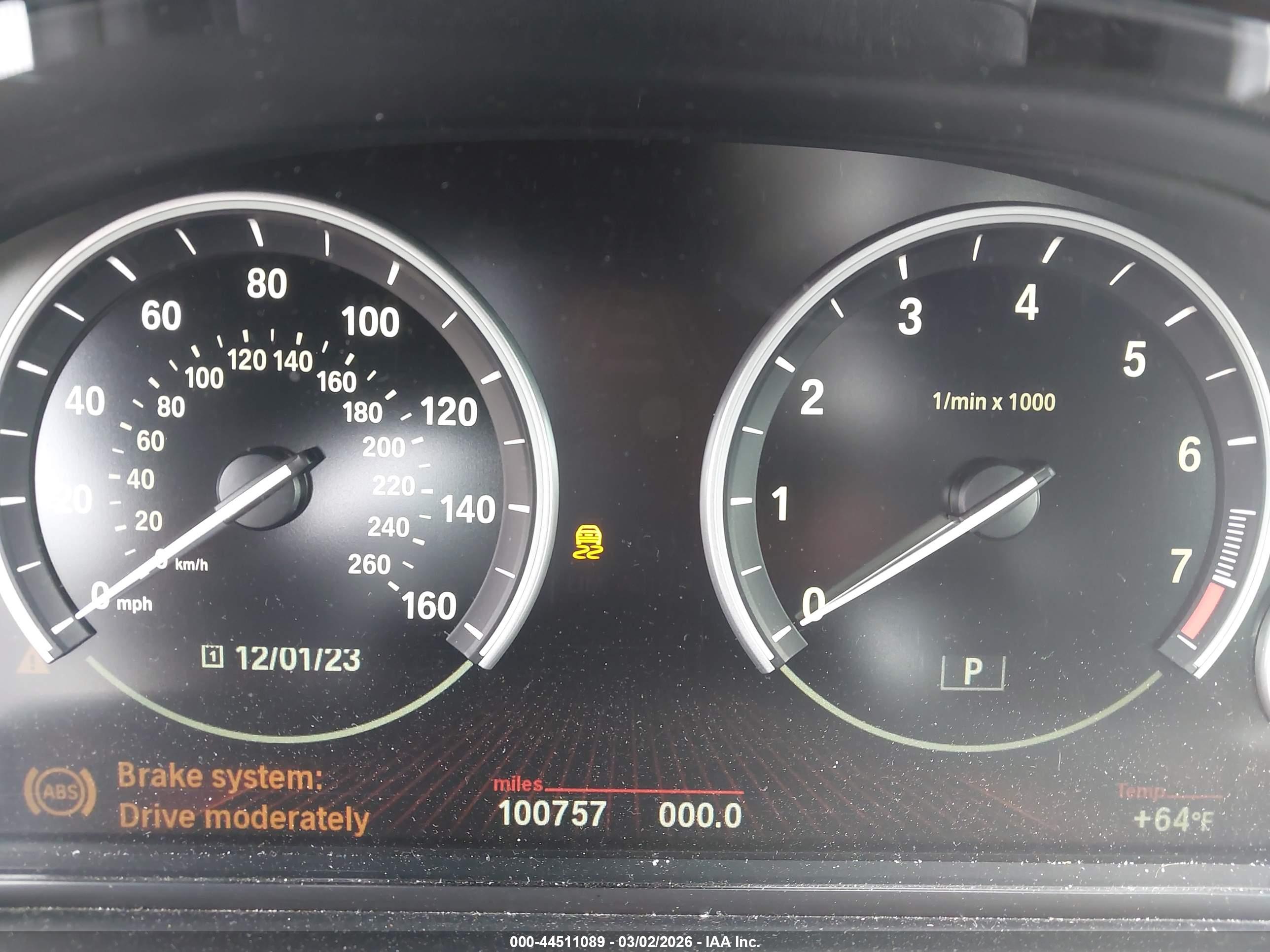 BMW 650I image 7