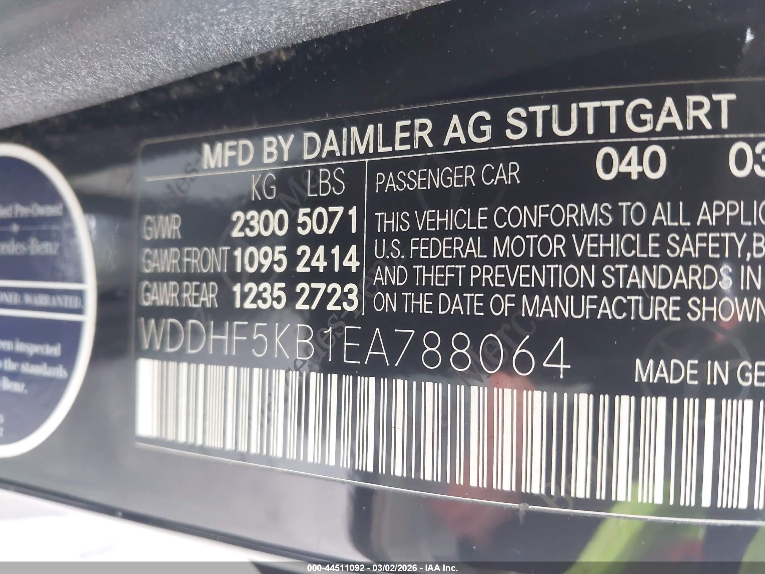 MERCEDES-BENZ E image 9