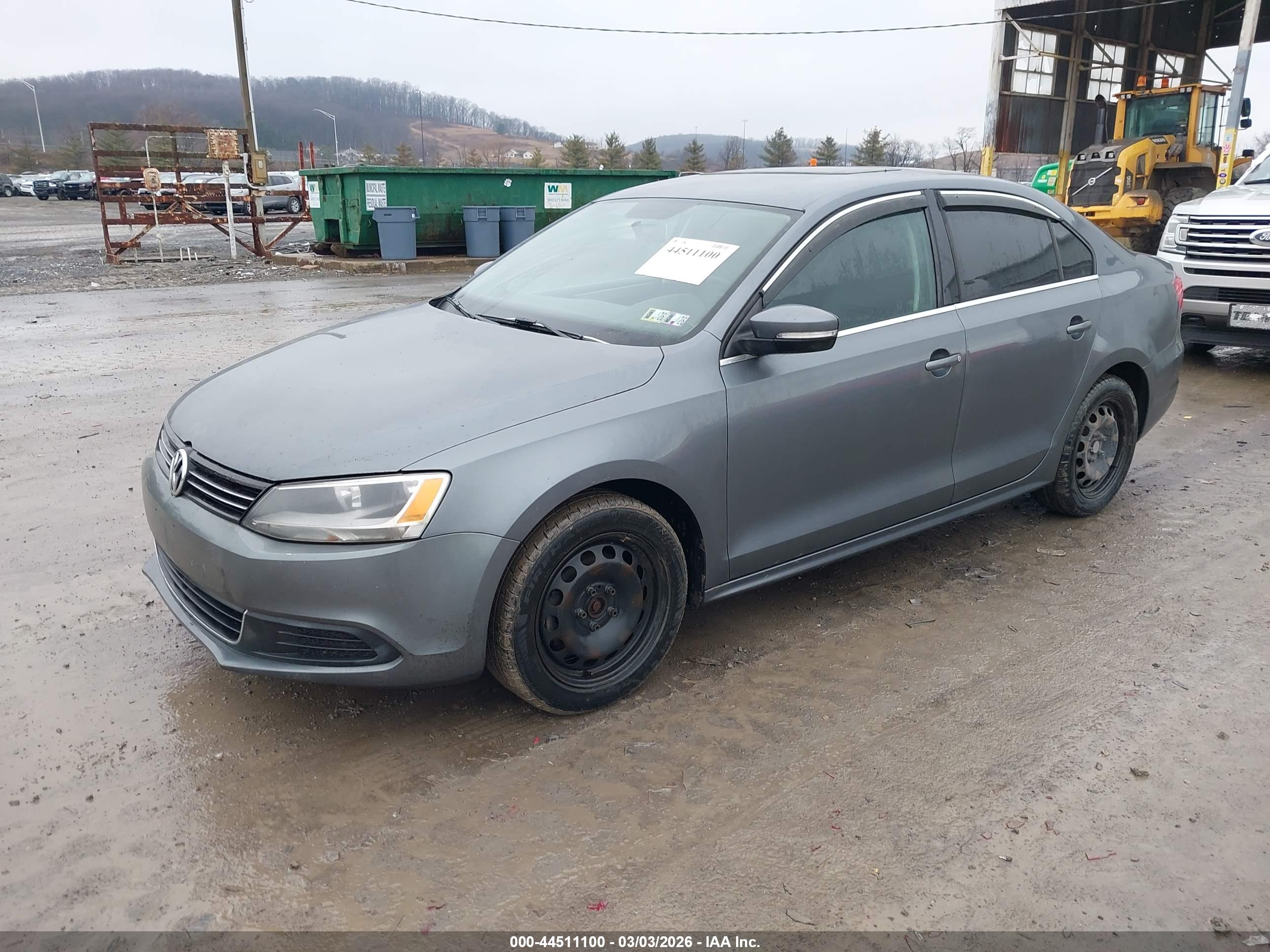VOLKSWAGEN JETTA image 2