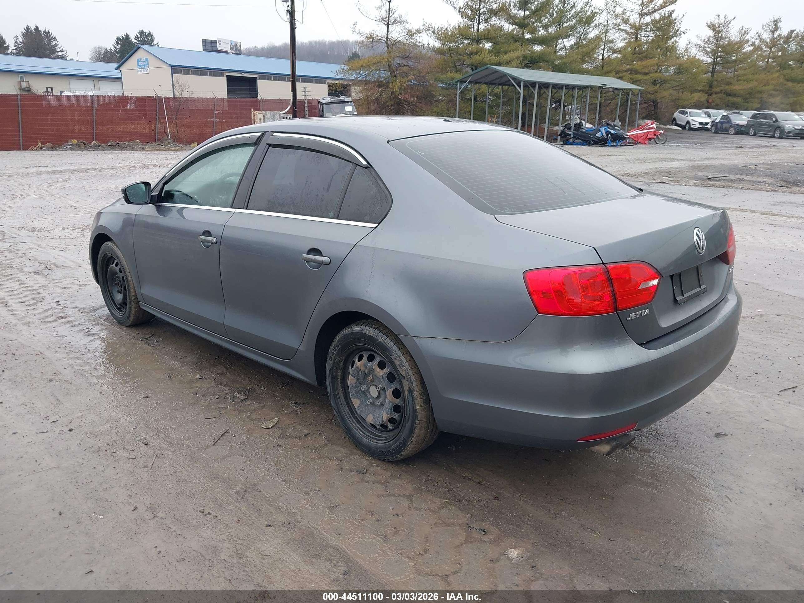 VOLKSWAGEN JETTA image 3