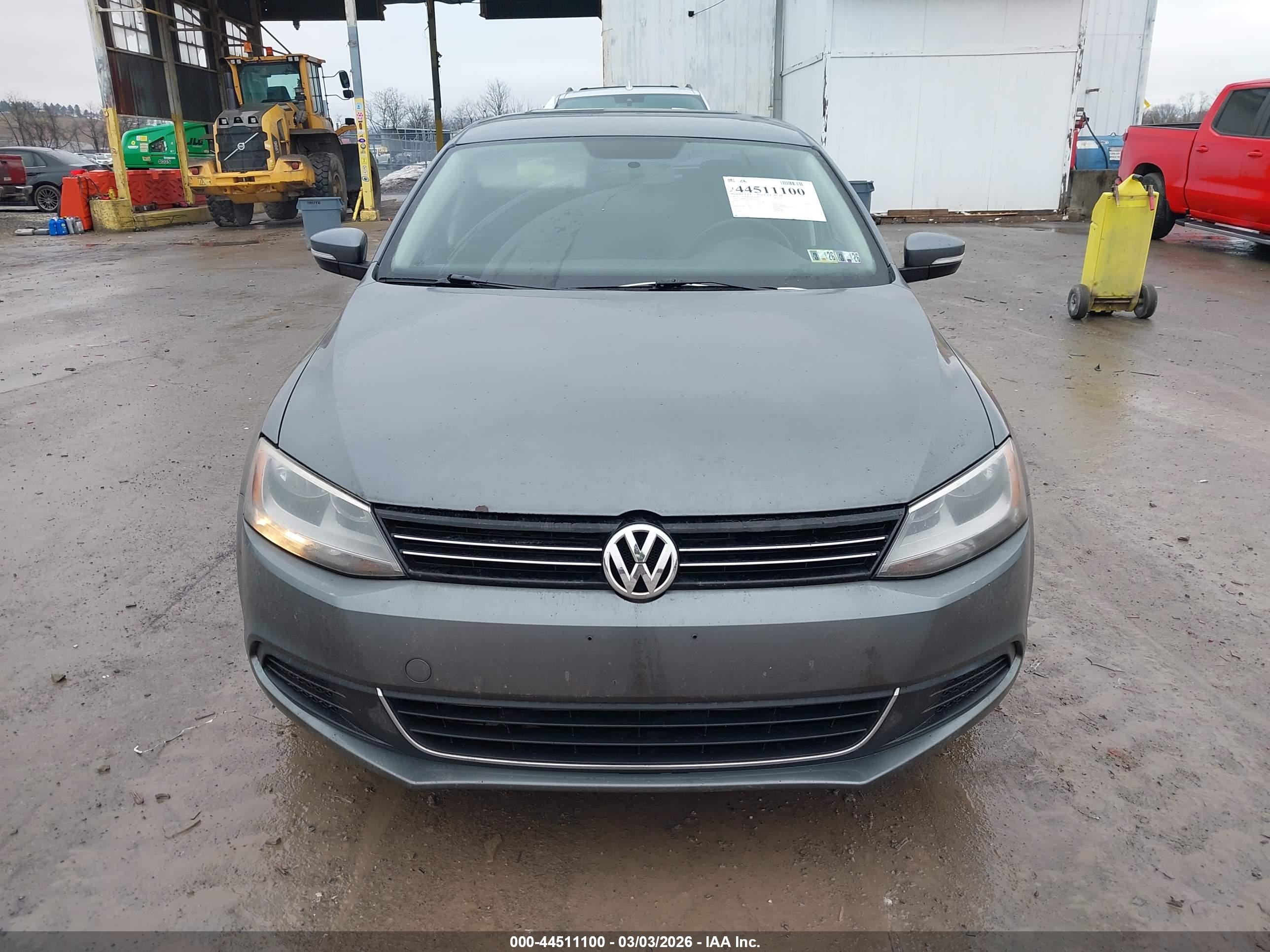 VOLKSWAGEN JETTA image 6
