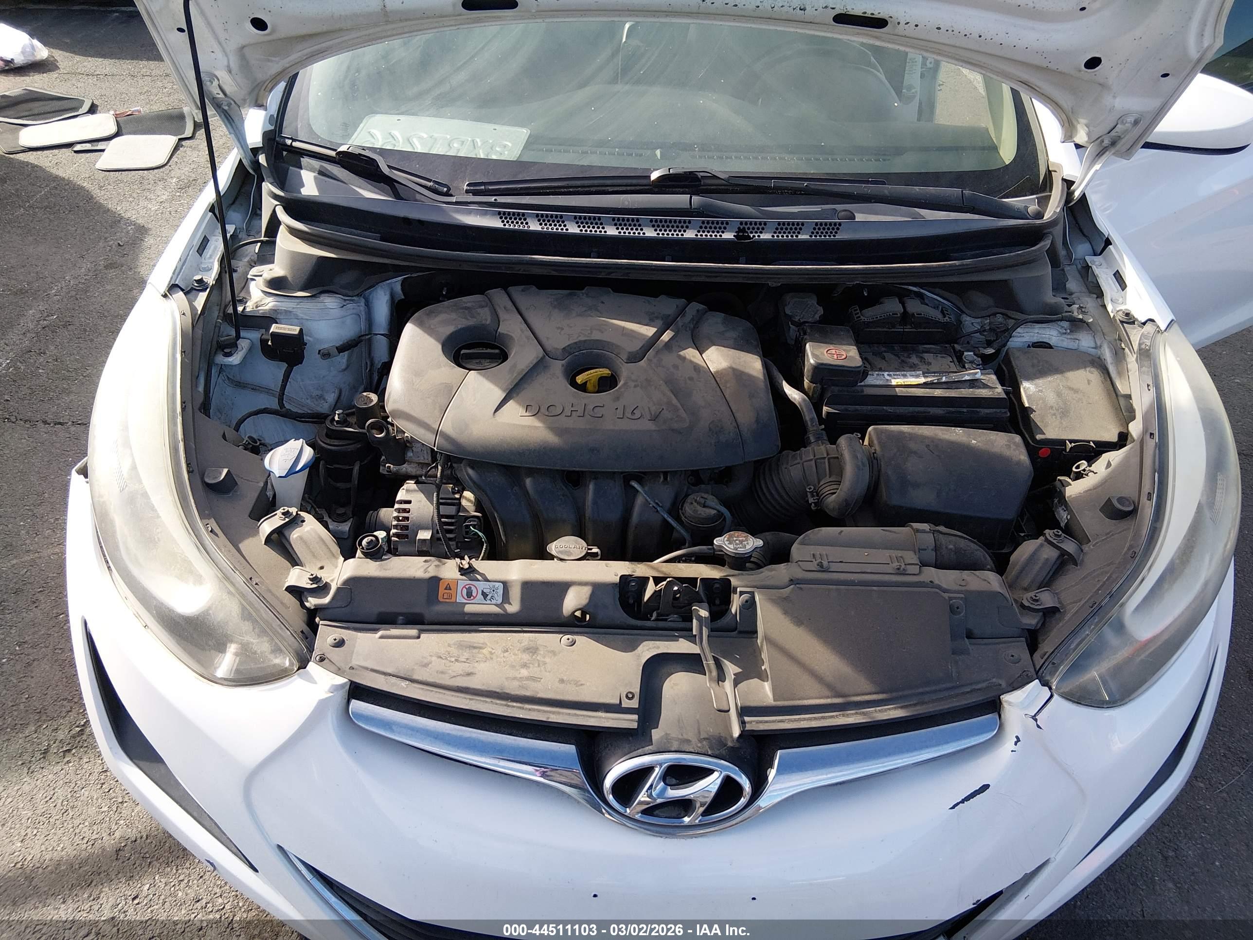 HYUNDAI ELANTRA image 10