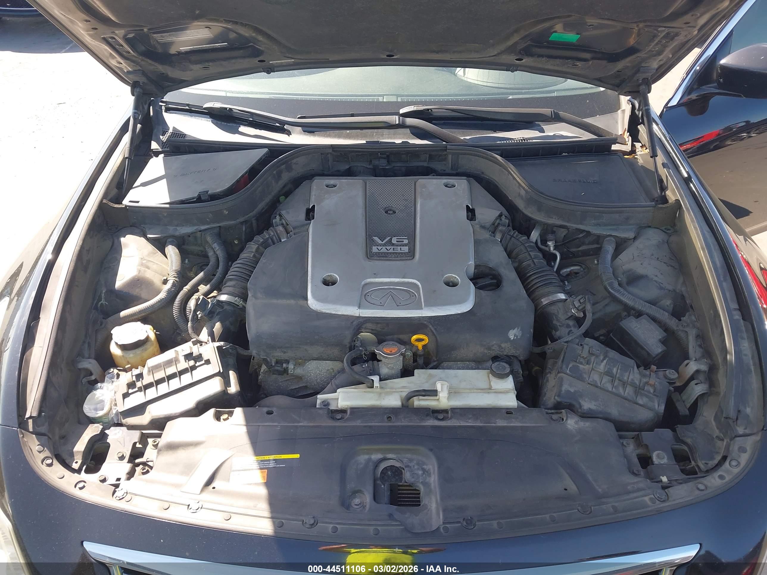INFINITI Q40 image 10
