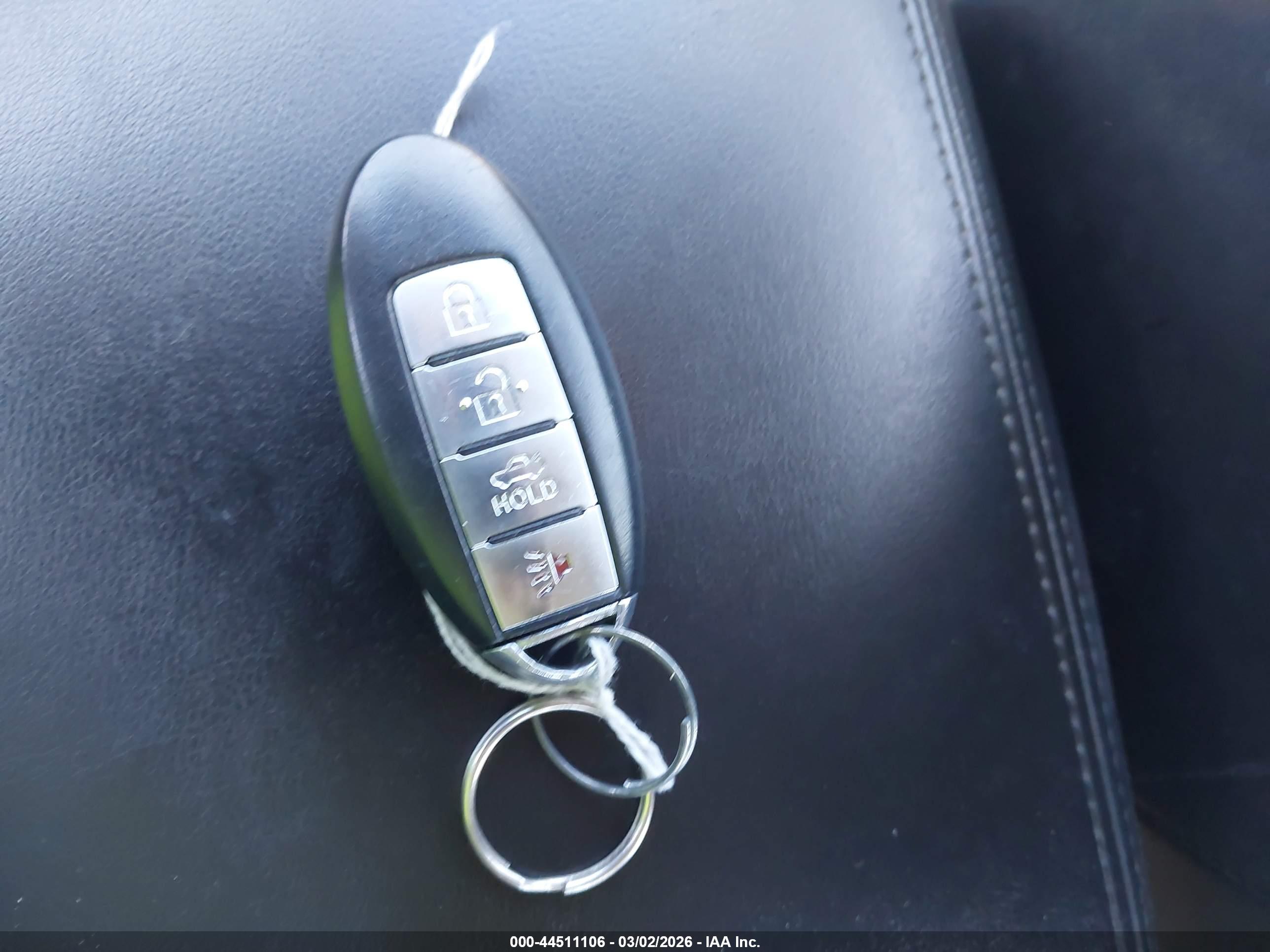 INFINITI Q40 image 11