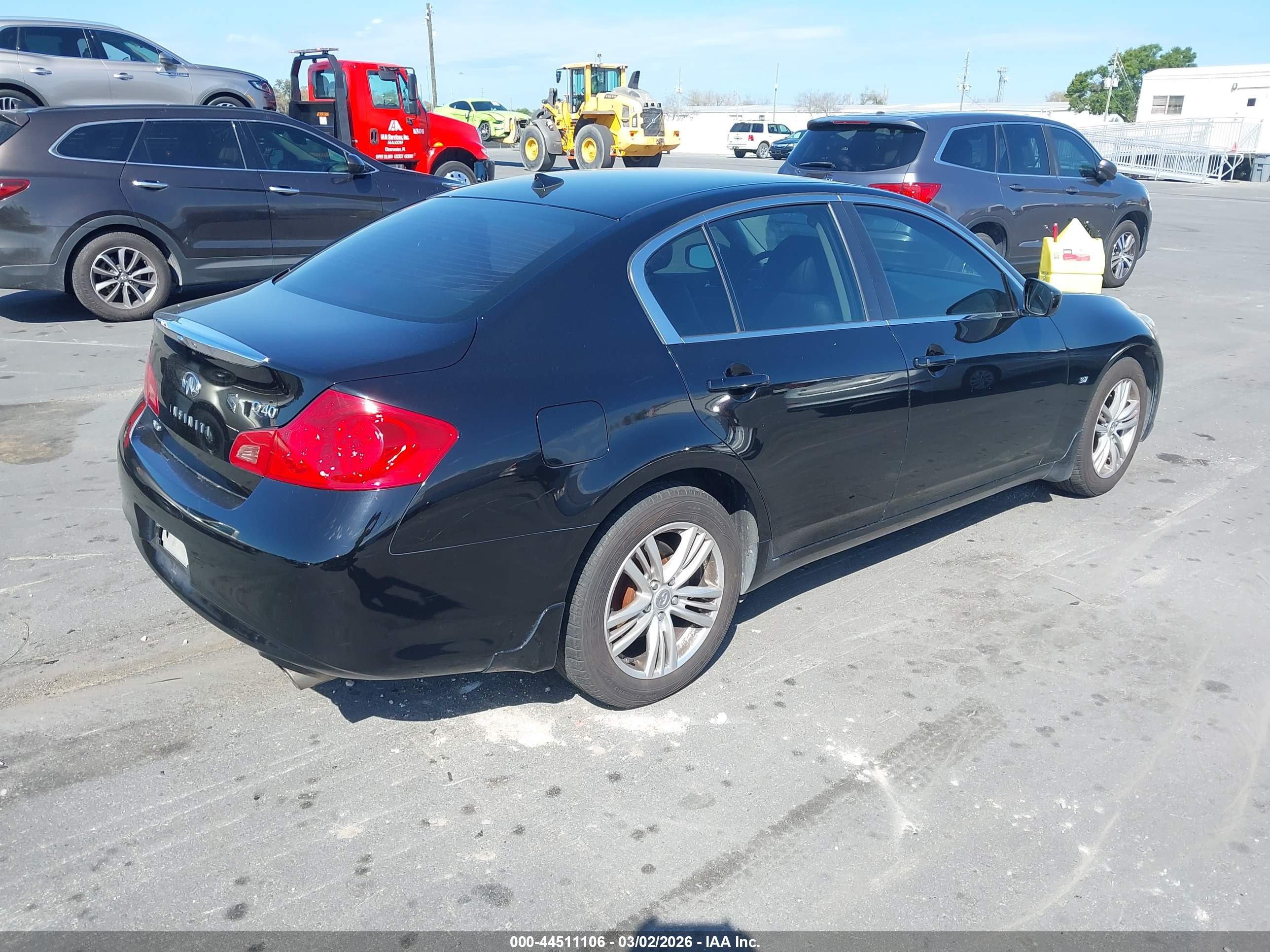 INFINITI Q40 image 4