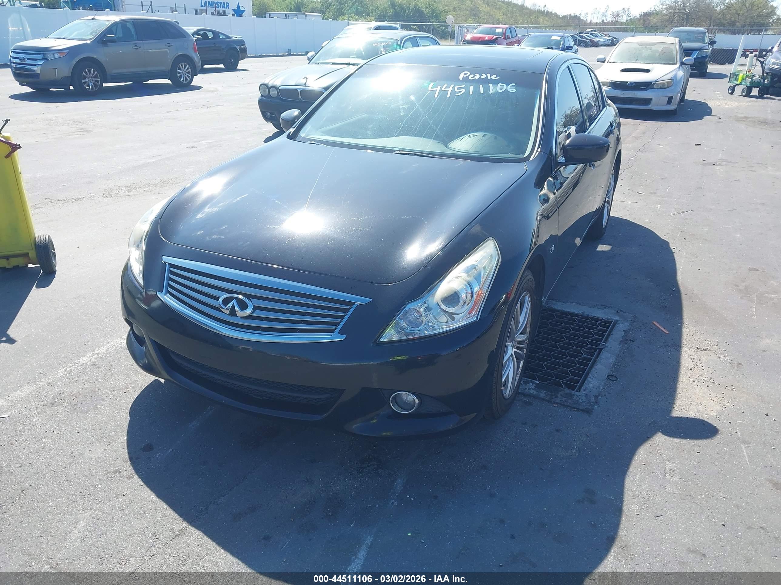 INFINITI Q40 image 6