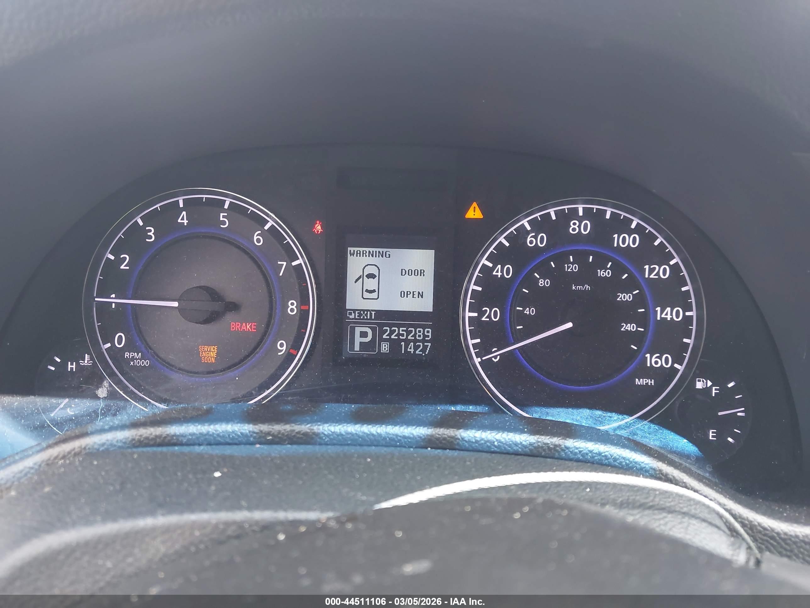 INFINITI Q40 image 7