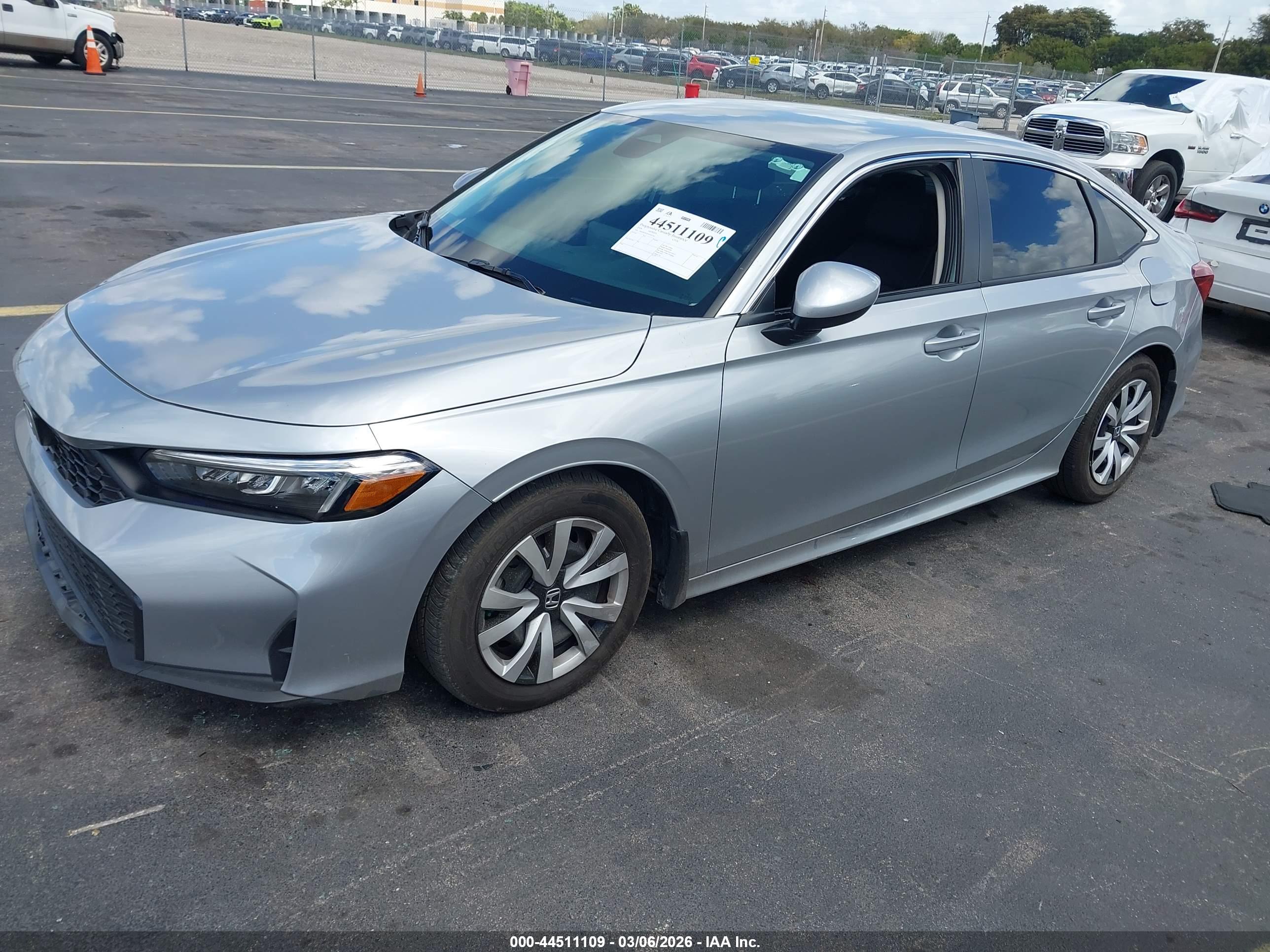 HONDA CIVIC image 2