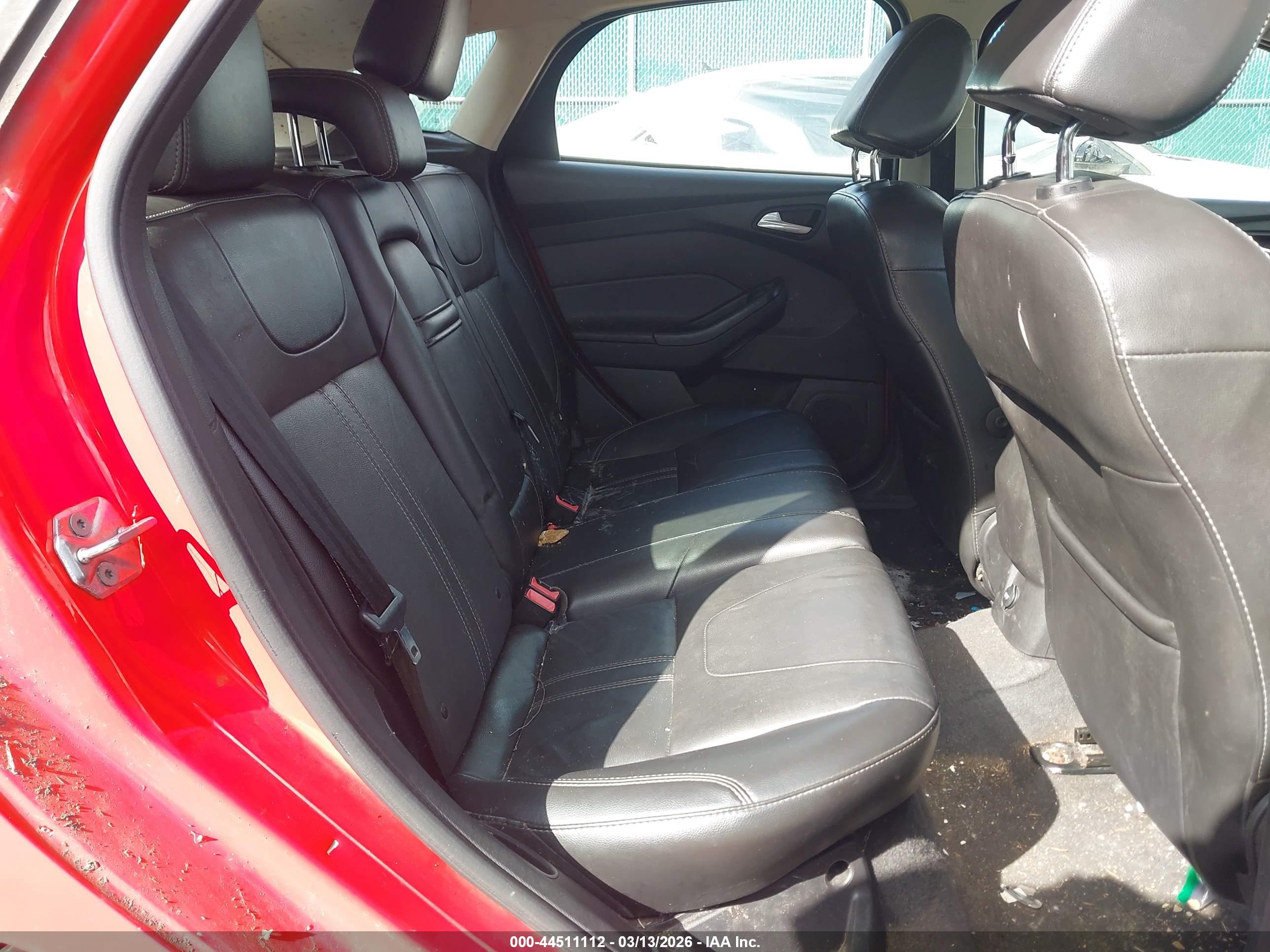 FORD FOCUS image 8