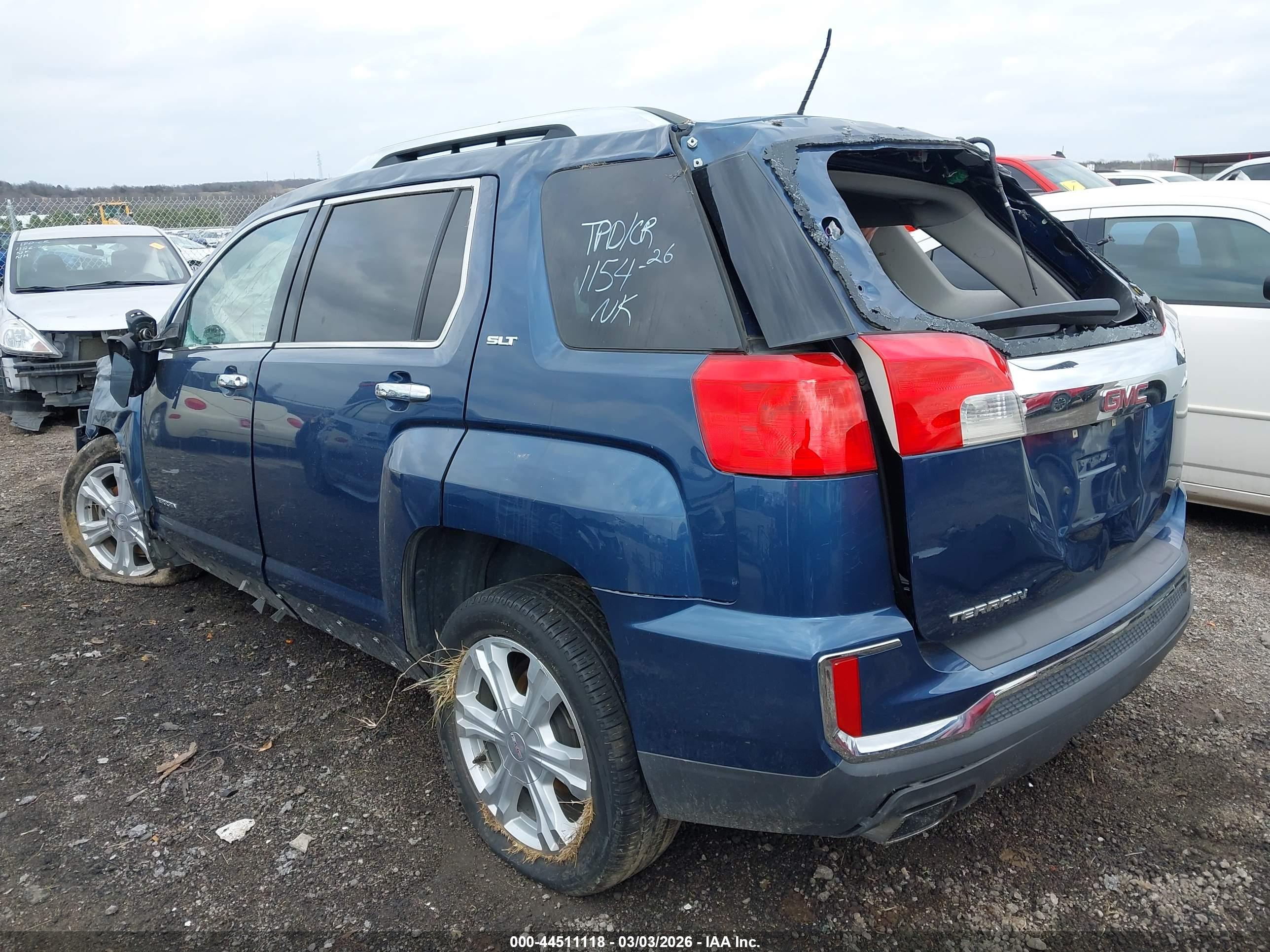 GMC TERRAIN image 3