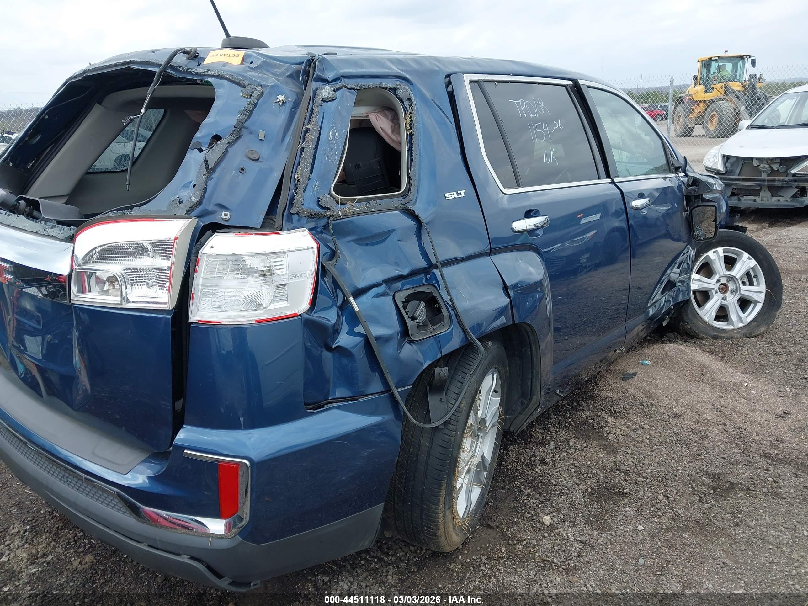 GMC TERRAIN image 4