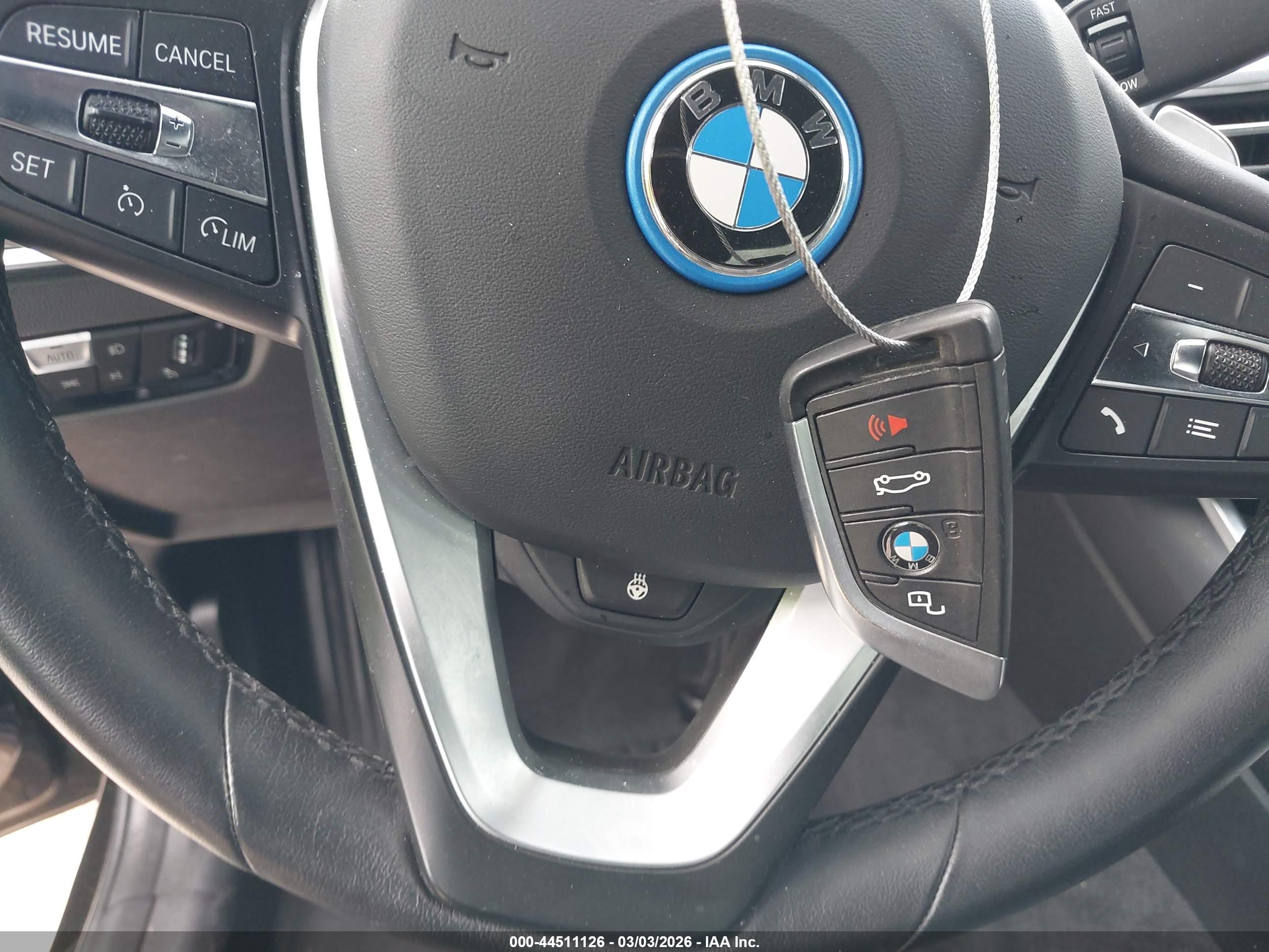 BMW 330E image 11