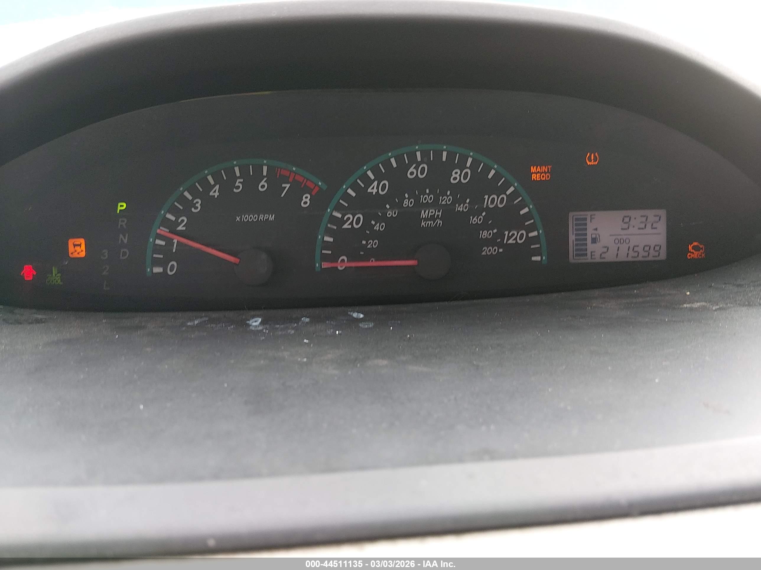 TOYOTA YARIS image 7