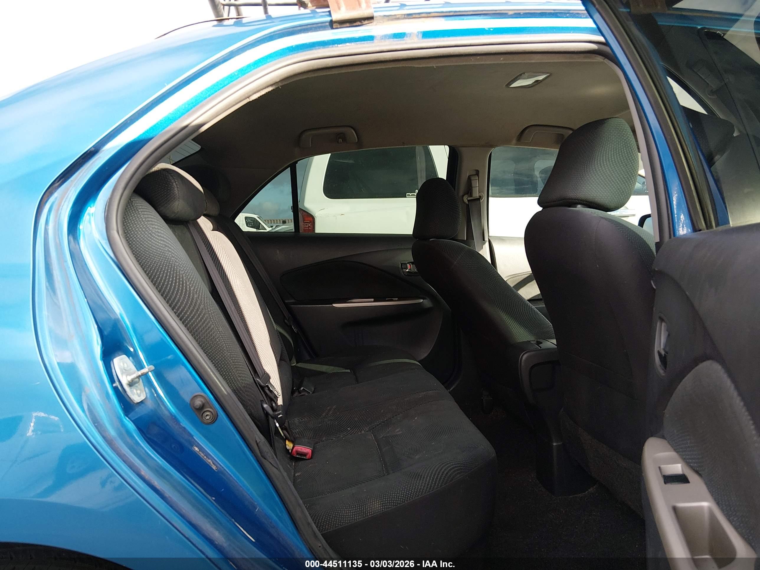 TOYOTA YARIS image 8