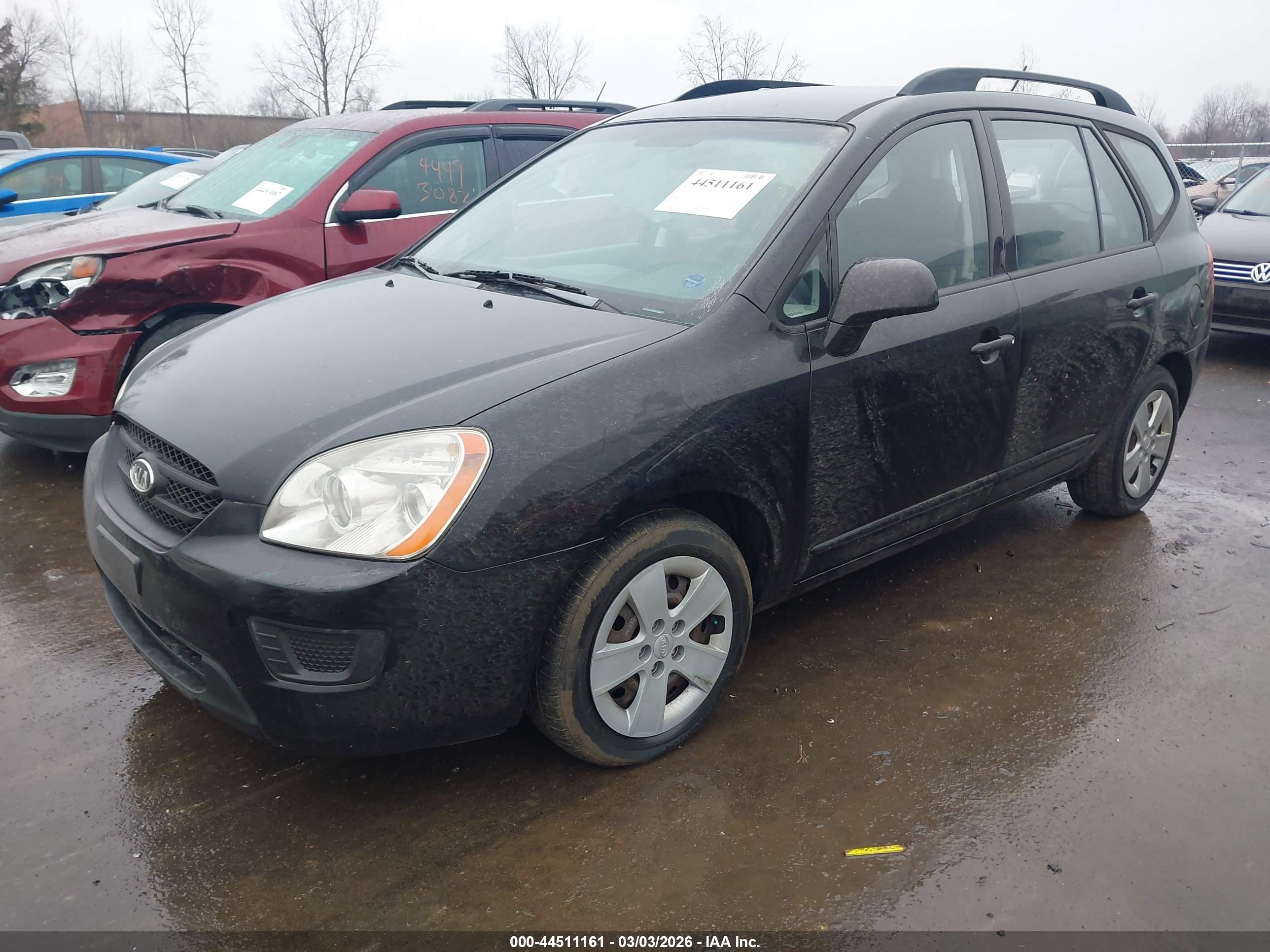 KIA RONDO image 2