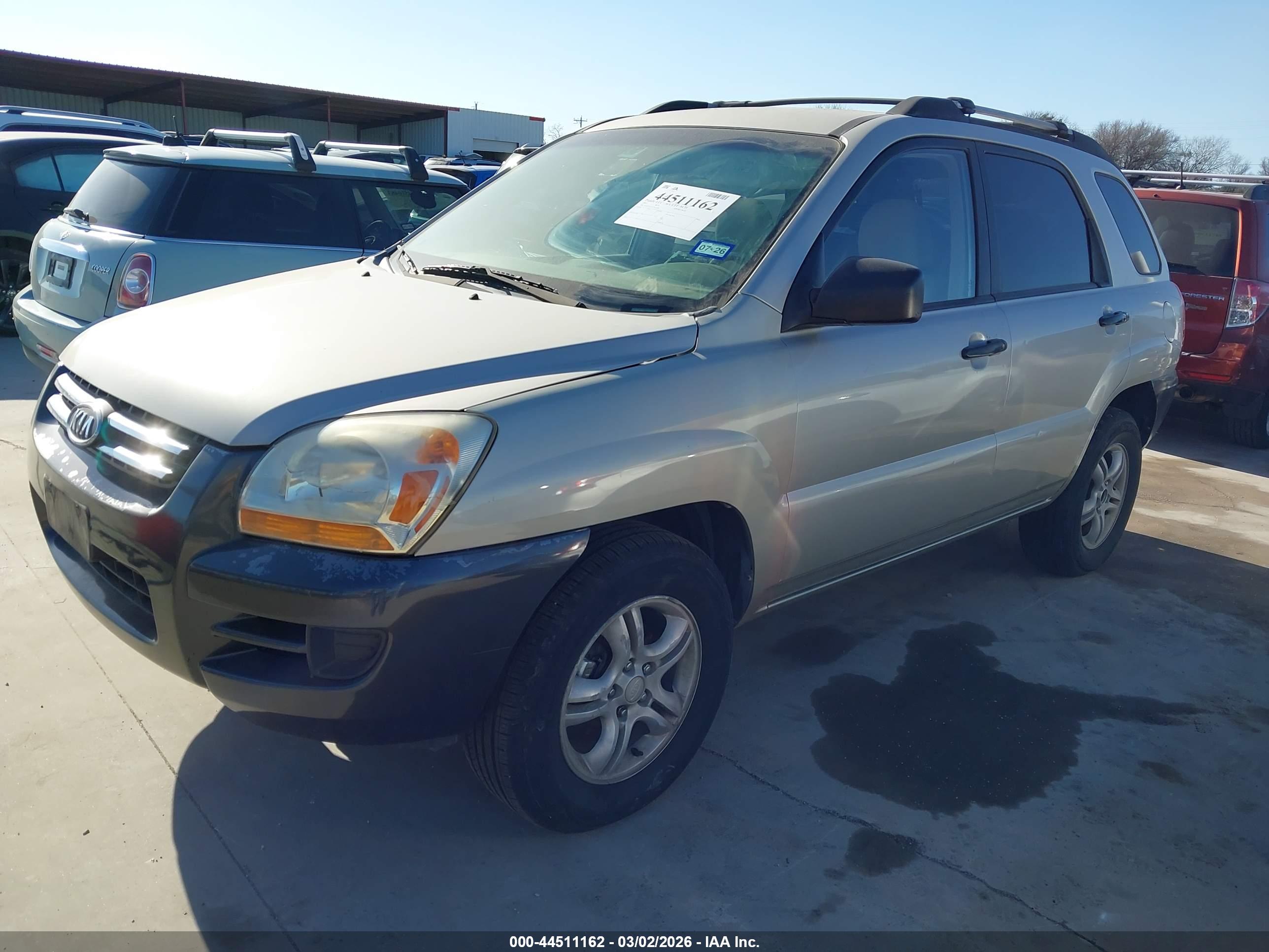 KIA SPORTAGE image 2