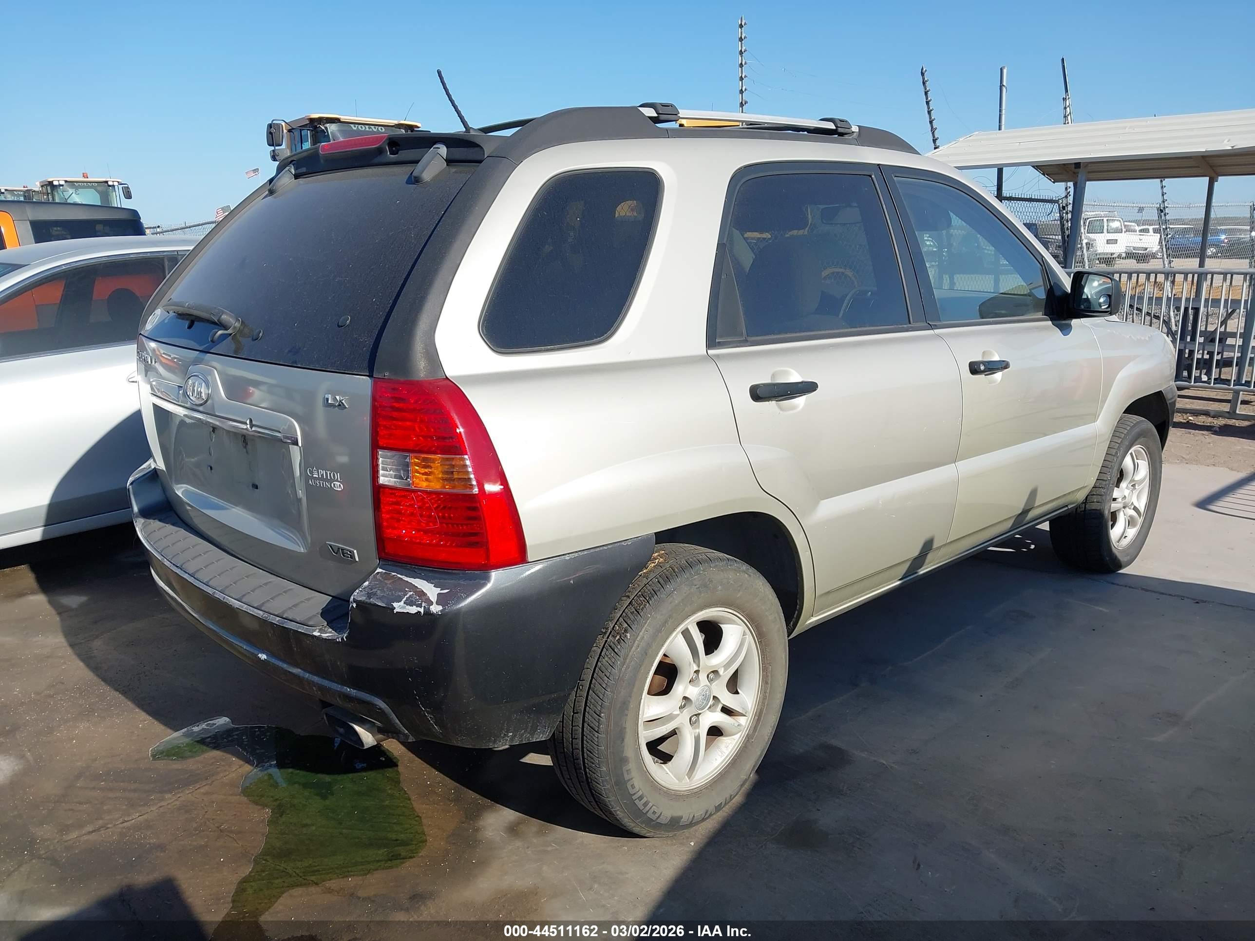 KIA SPORTAGE image 4