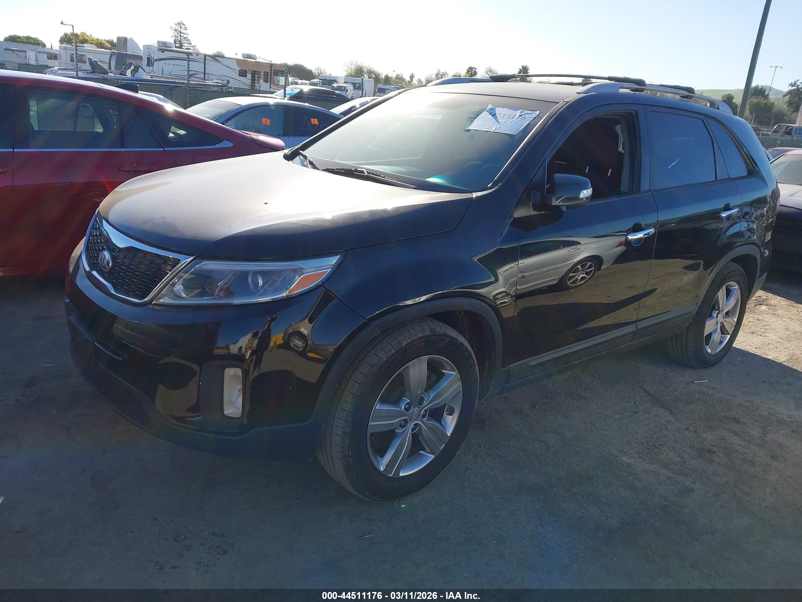 KIA SORENTO image 2