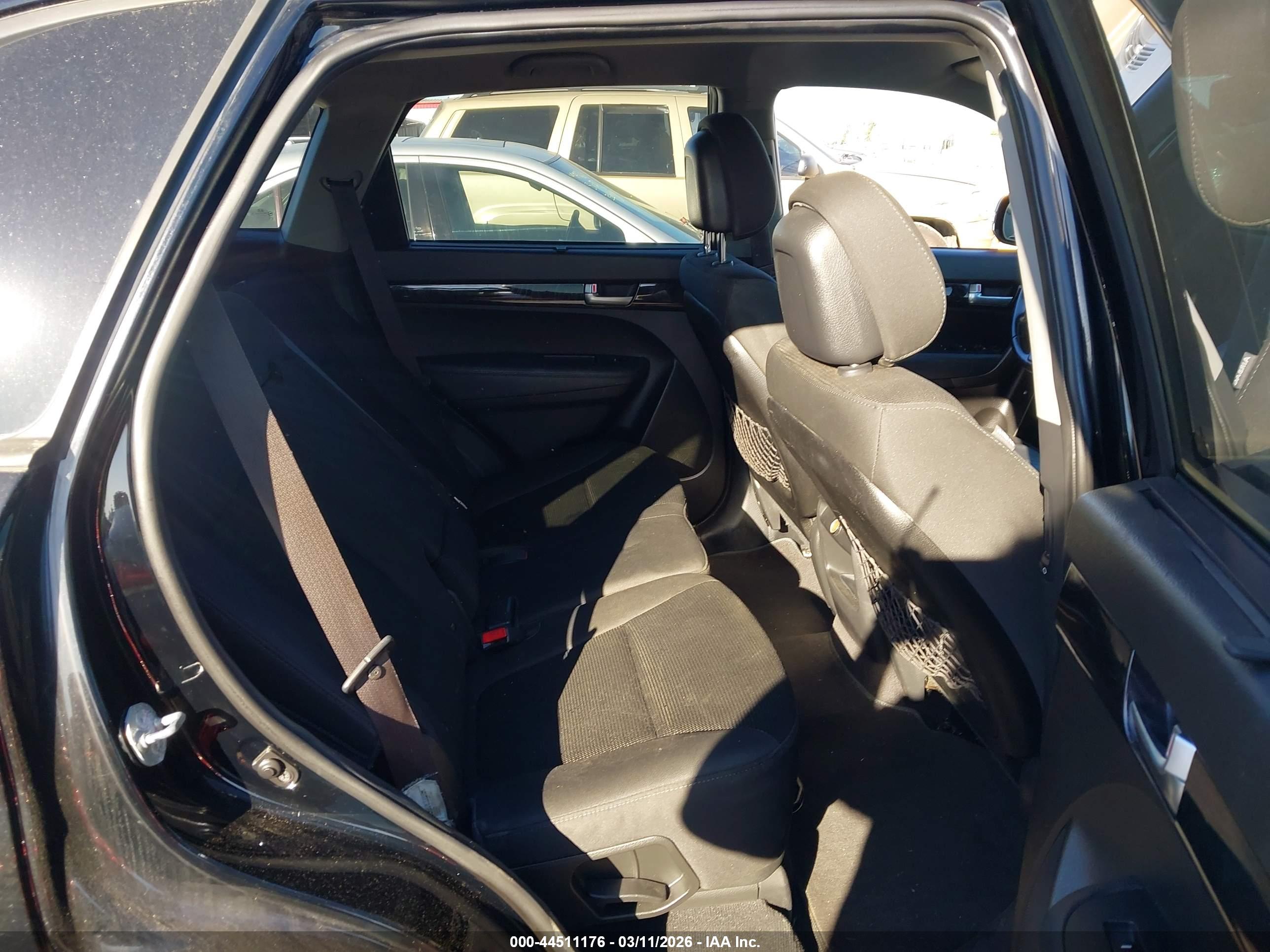 KIA SORENTO image 8