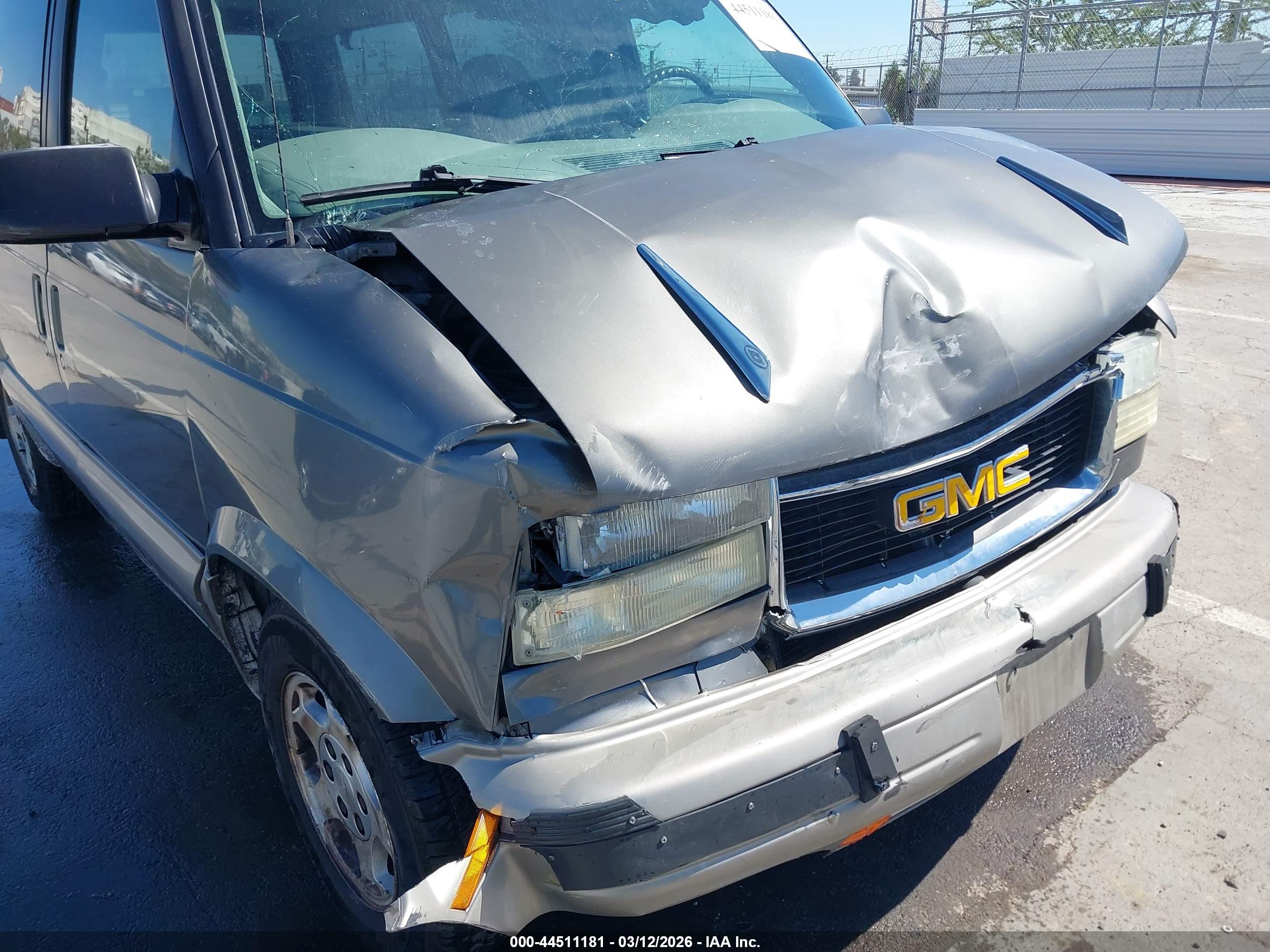 GMC SAFARI image 6