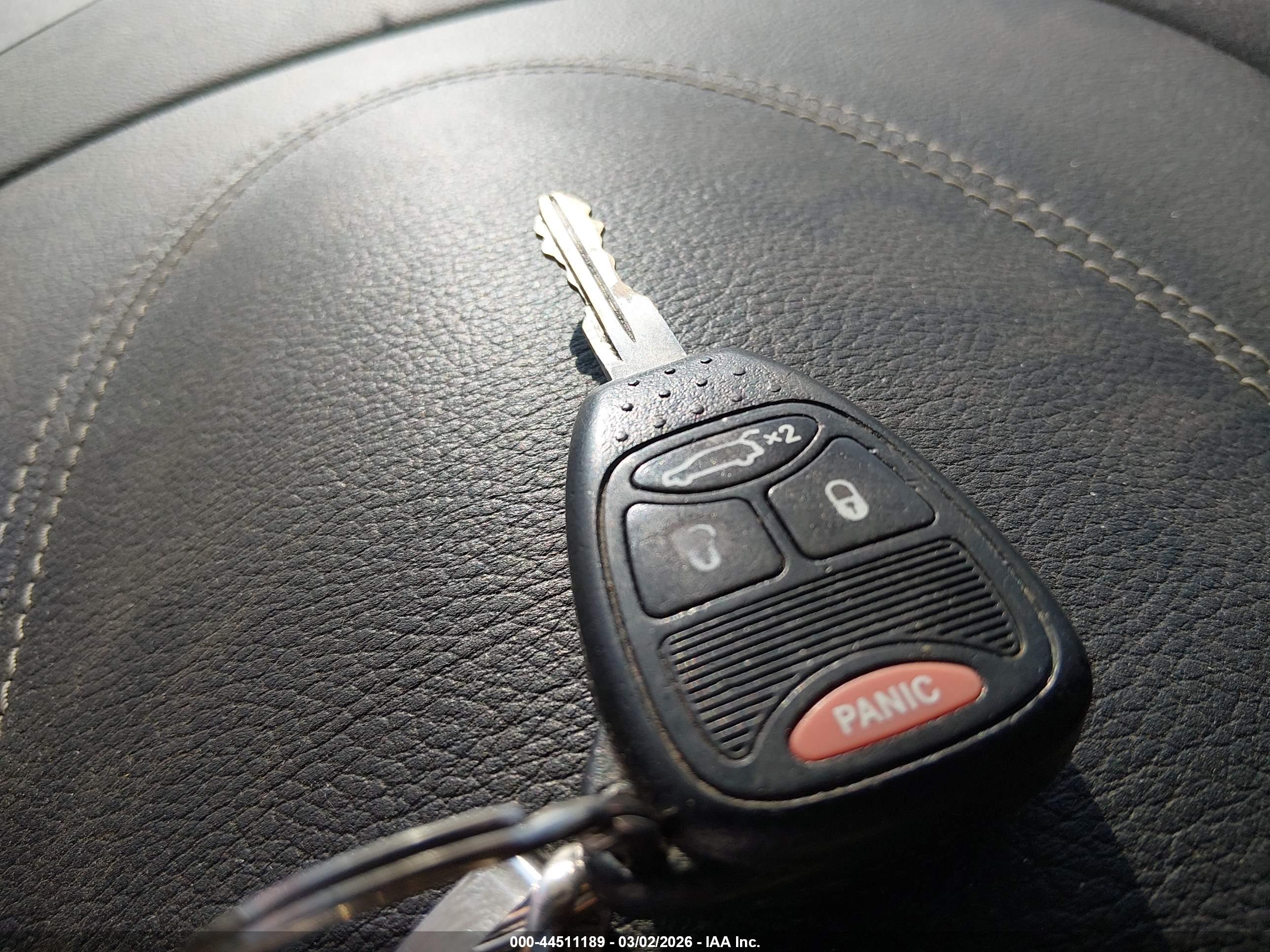 DODGE AVENGER image 11
