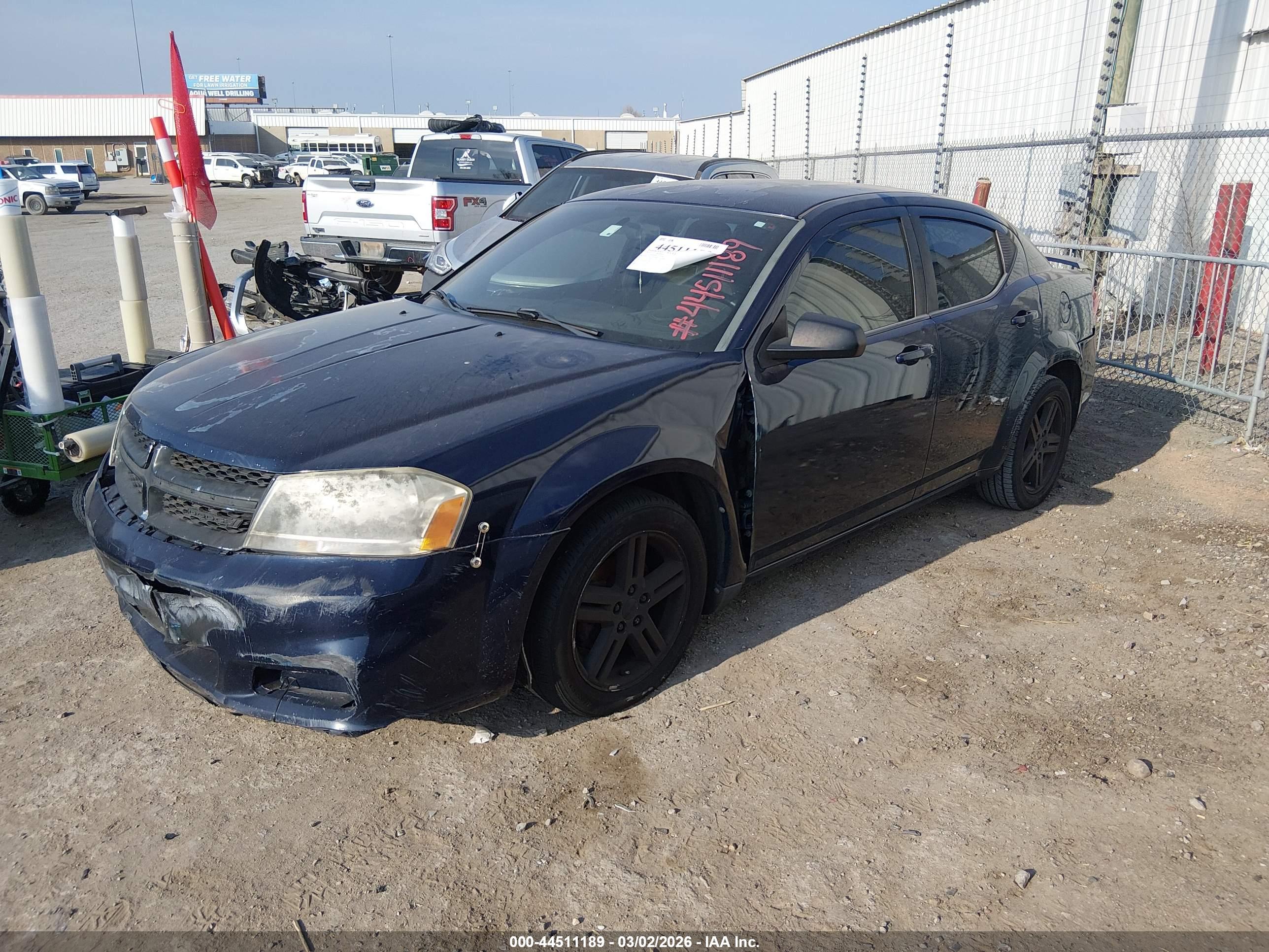 DODGE AVENGER image 2