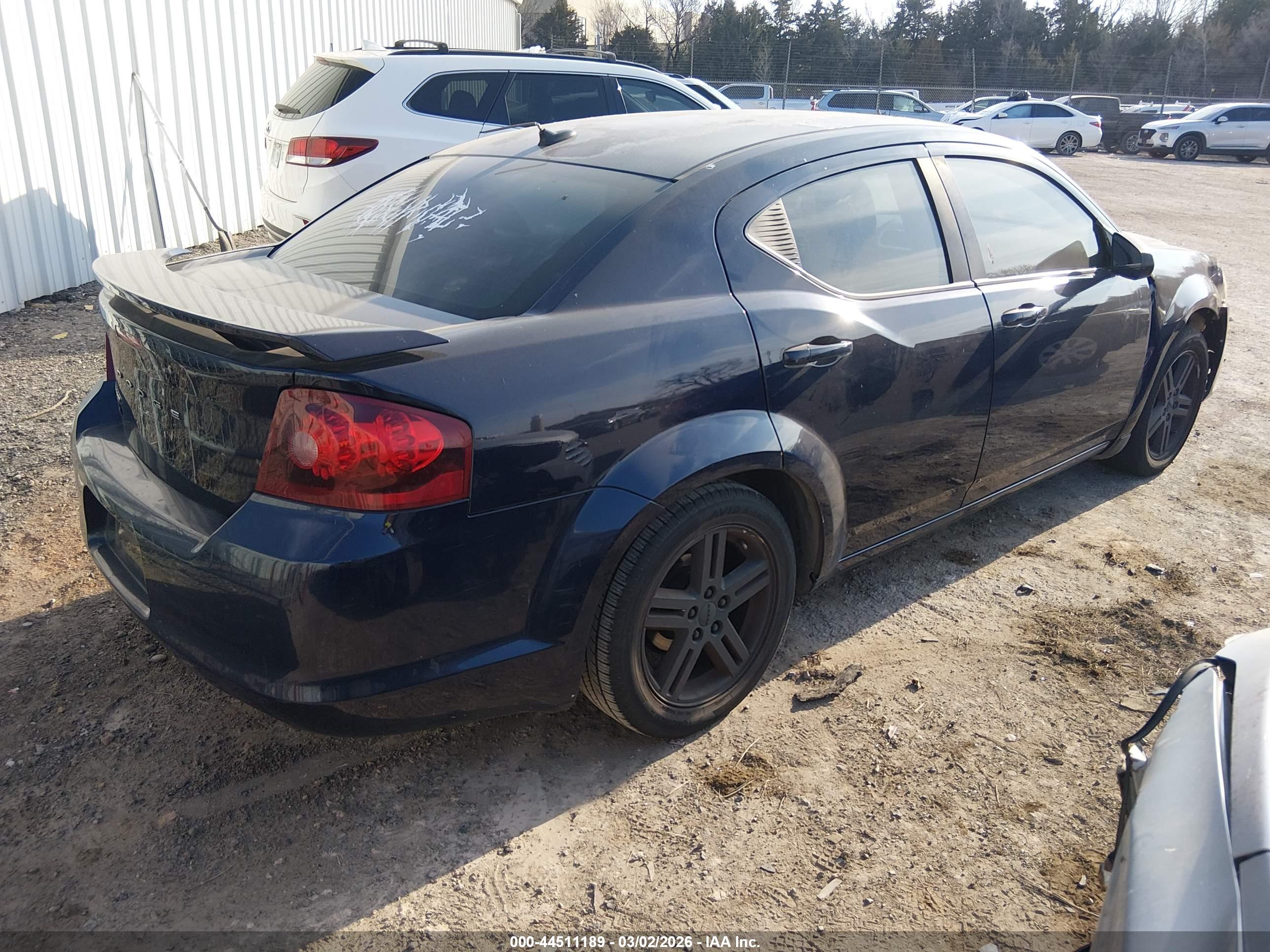 DODGE AVENGER image 4