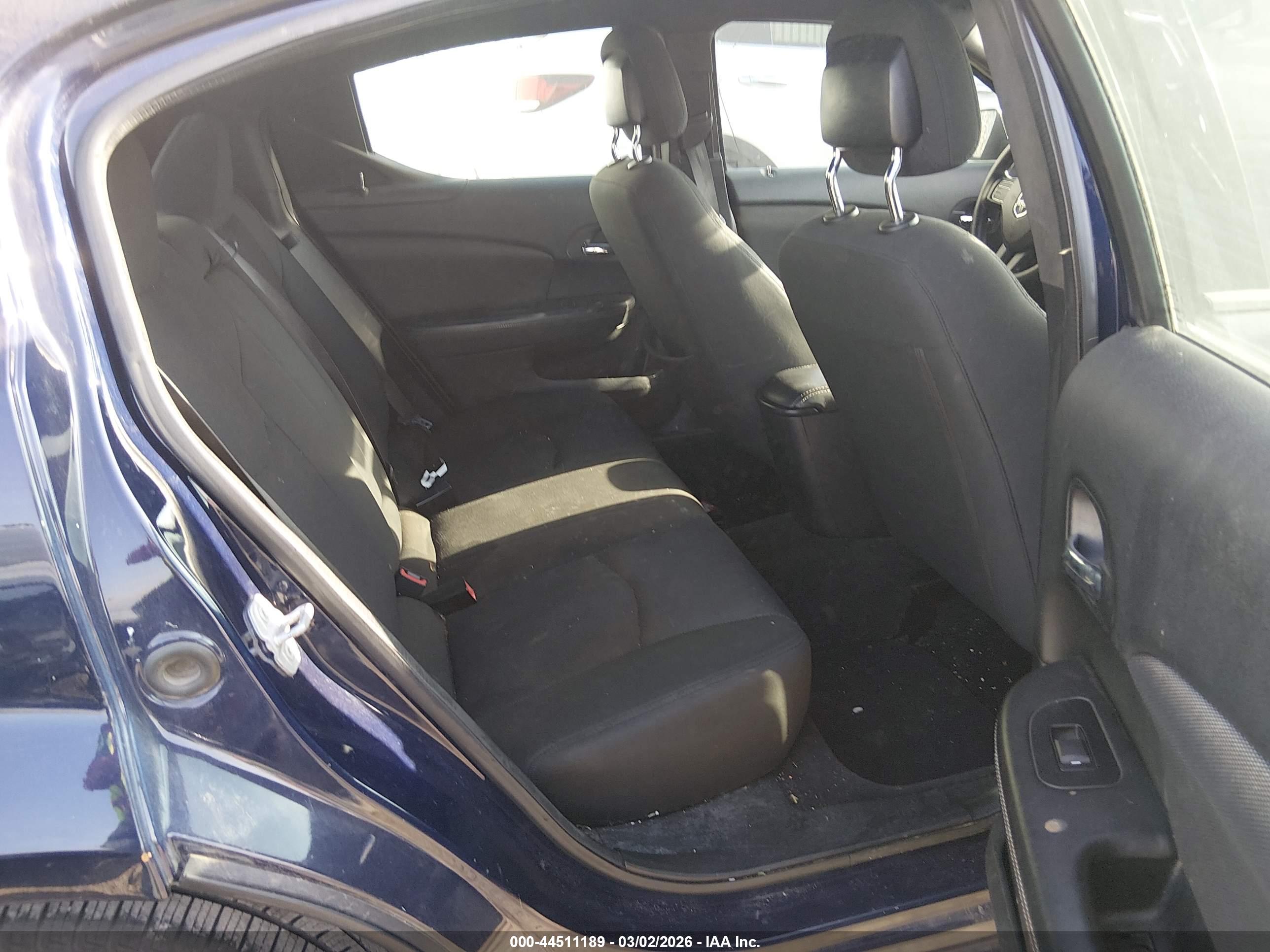 DODGE AVENGER image 8