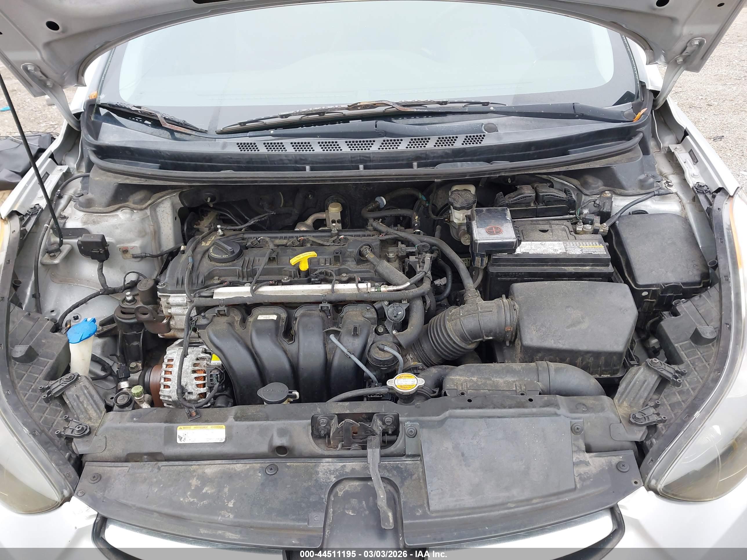 HYUNDAI ELANTRA image 10