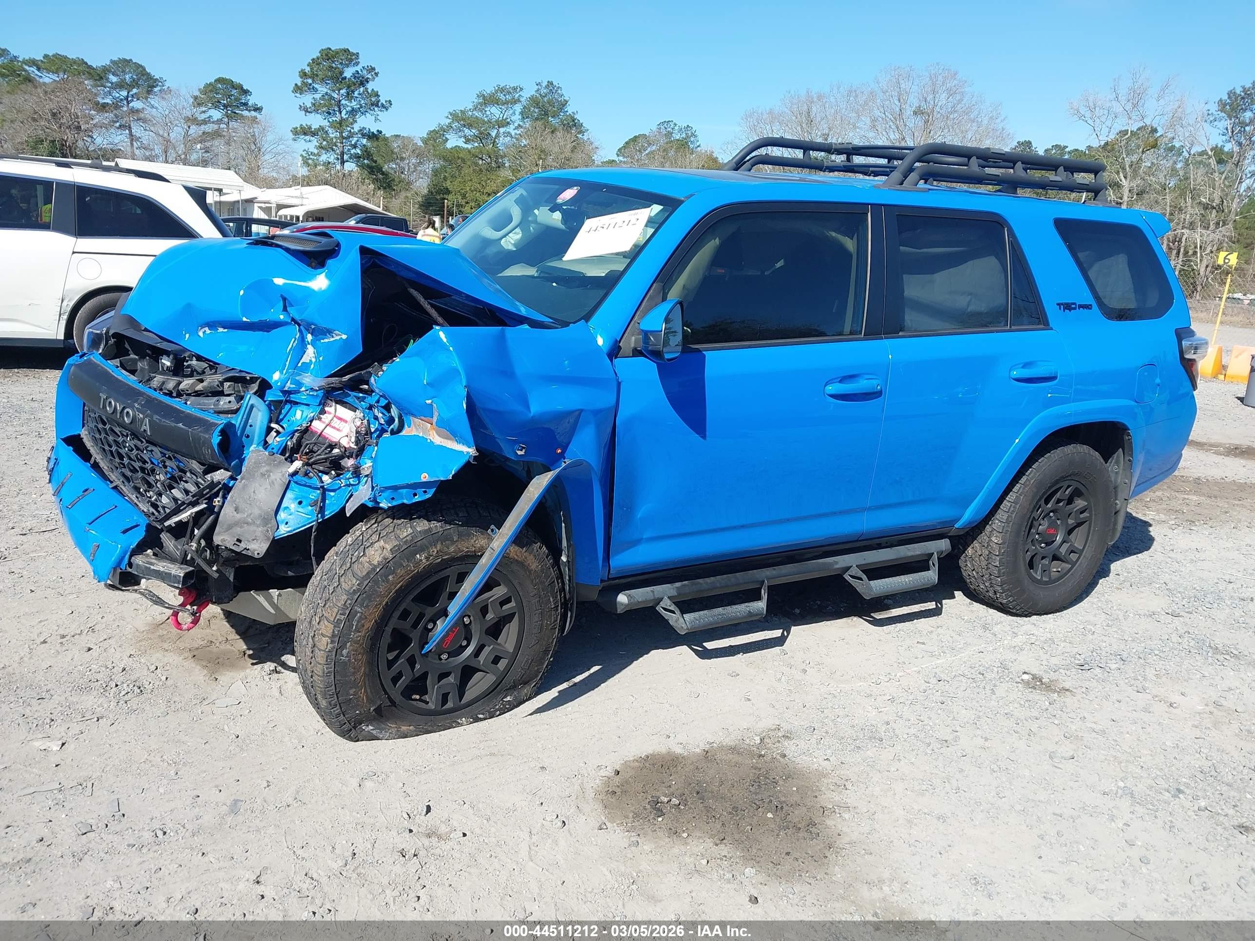 TOYOTA 4RUNNER image 2