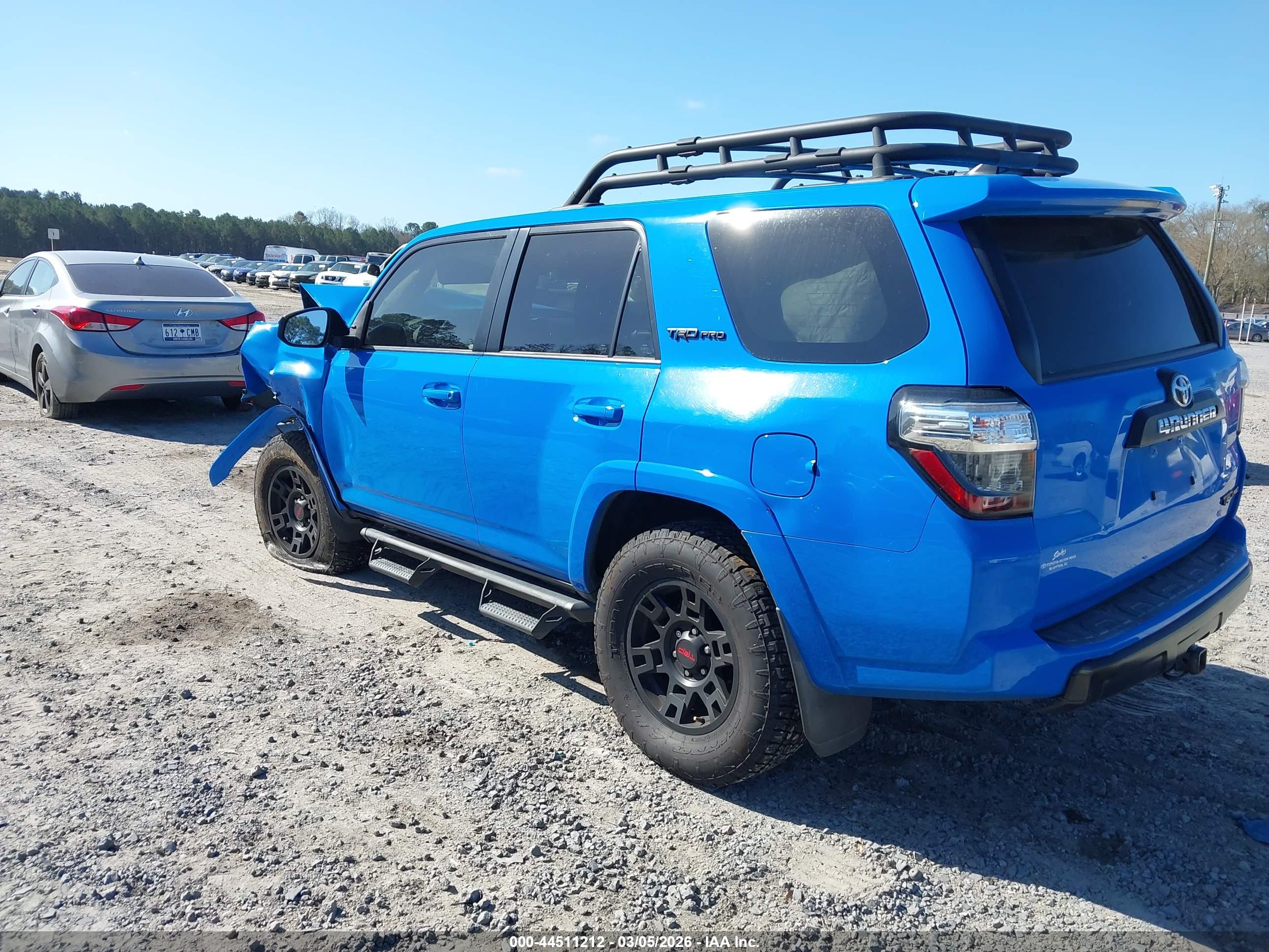 TOYOTA 4RUNNER image 3