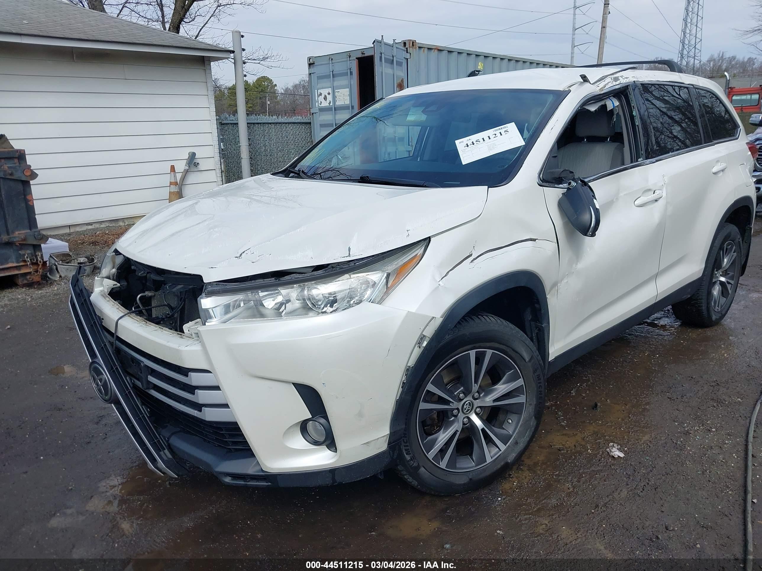TOYOTA HIGHLANDER image 6
