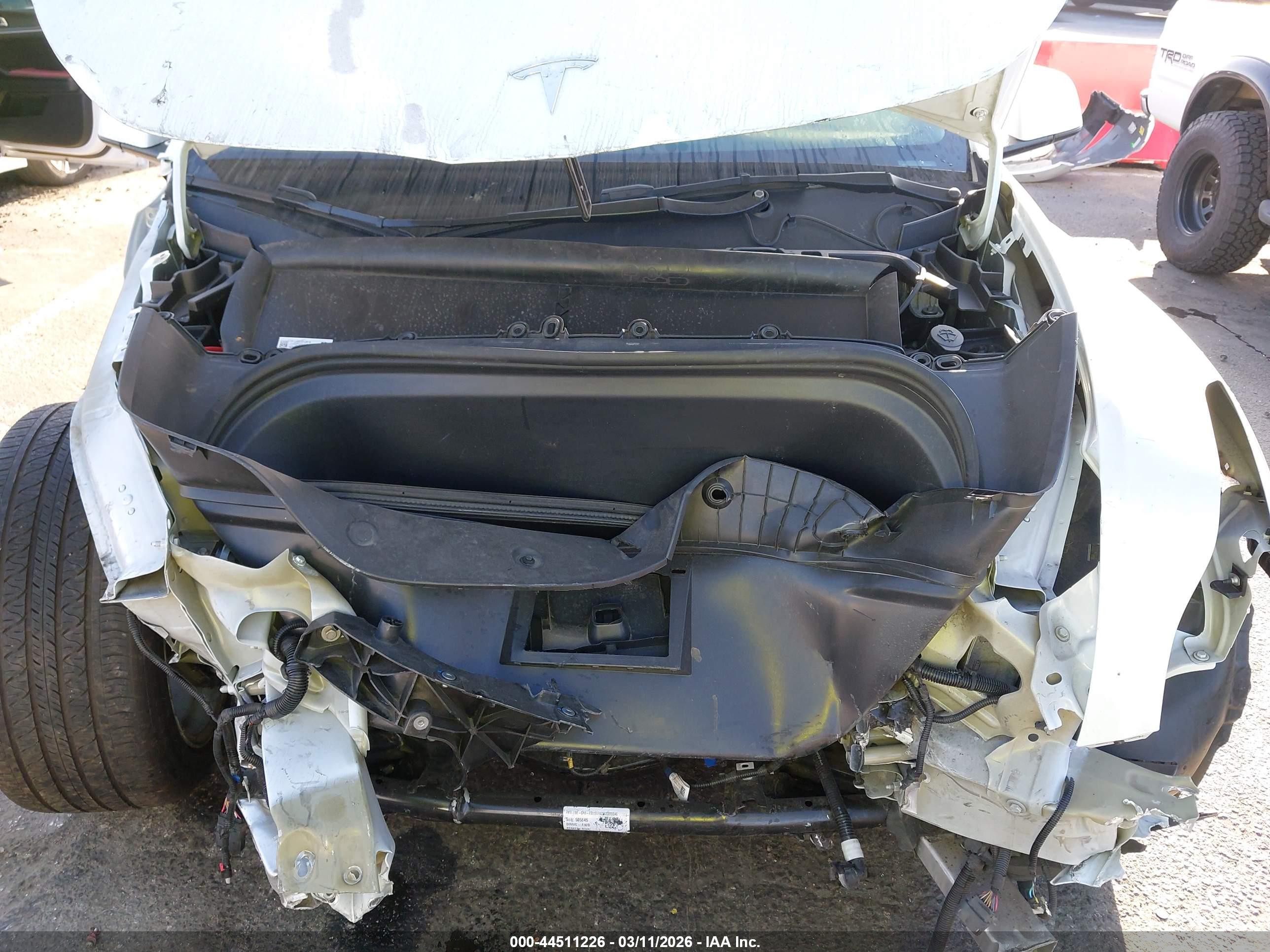 TESLA MODEL image 10