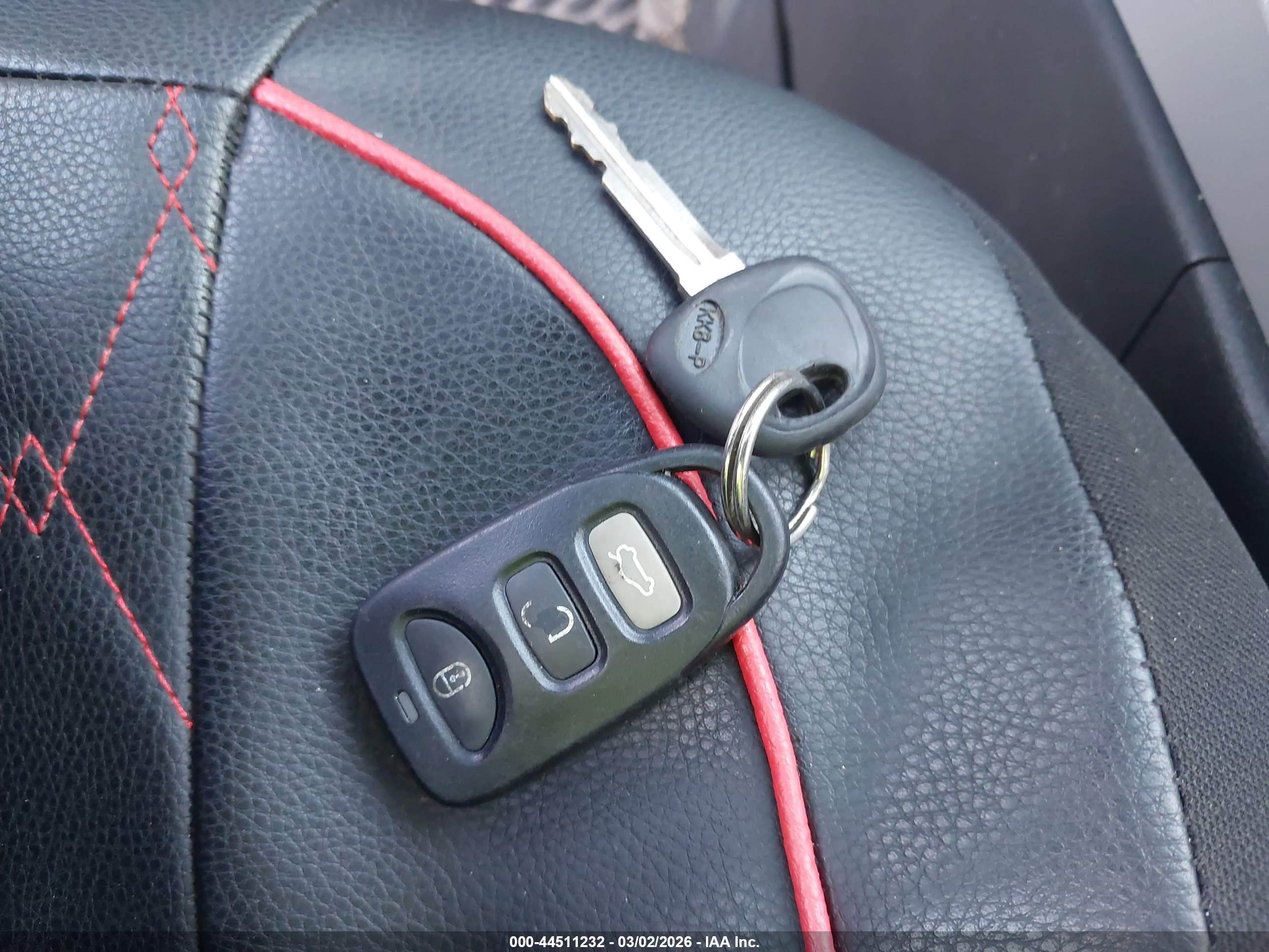 HYUNDAI ELANTRA image 11