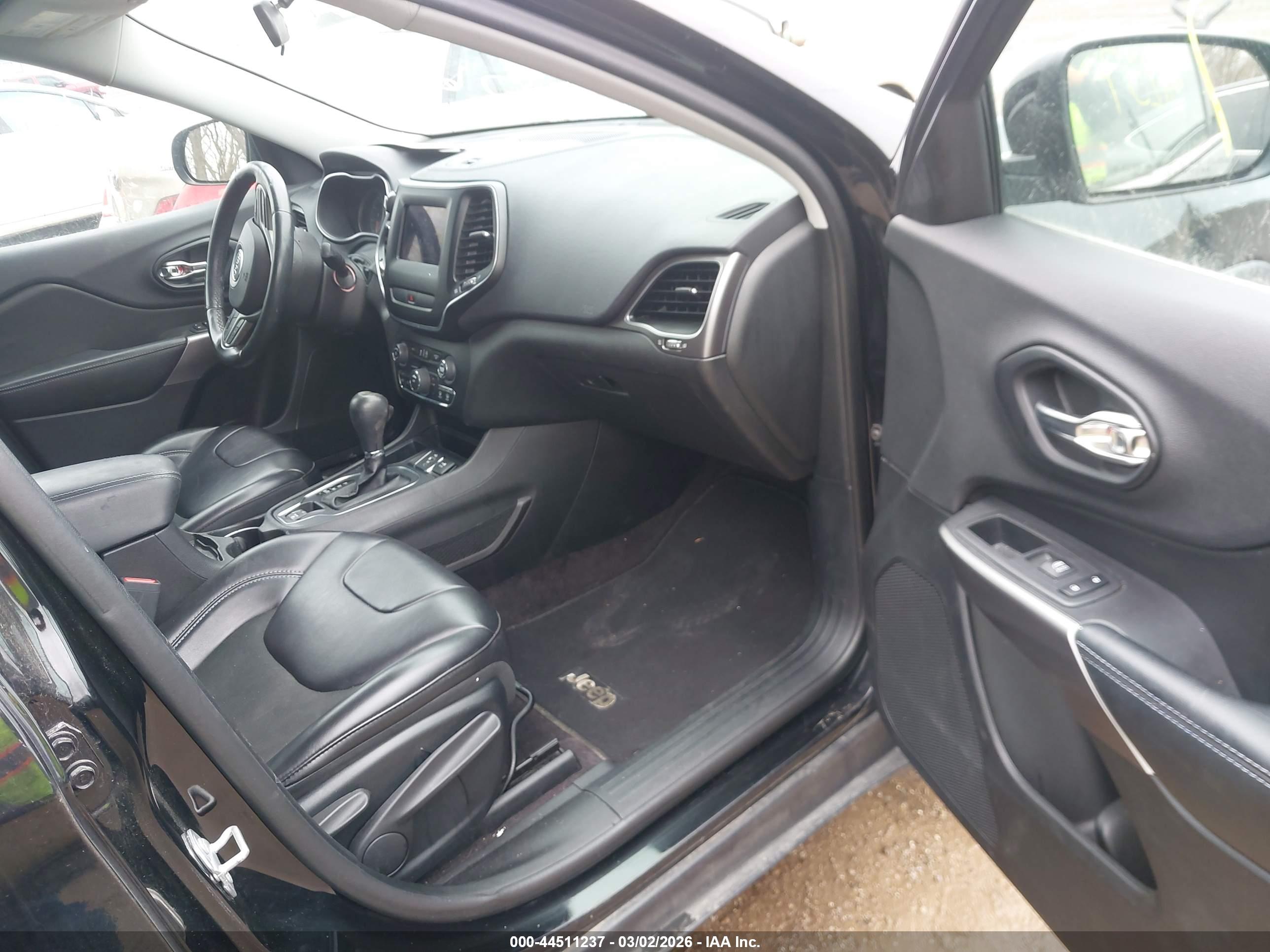 JEEP CHEROKEE image 5