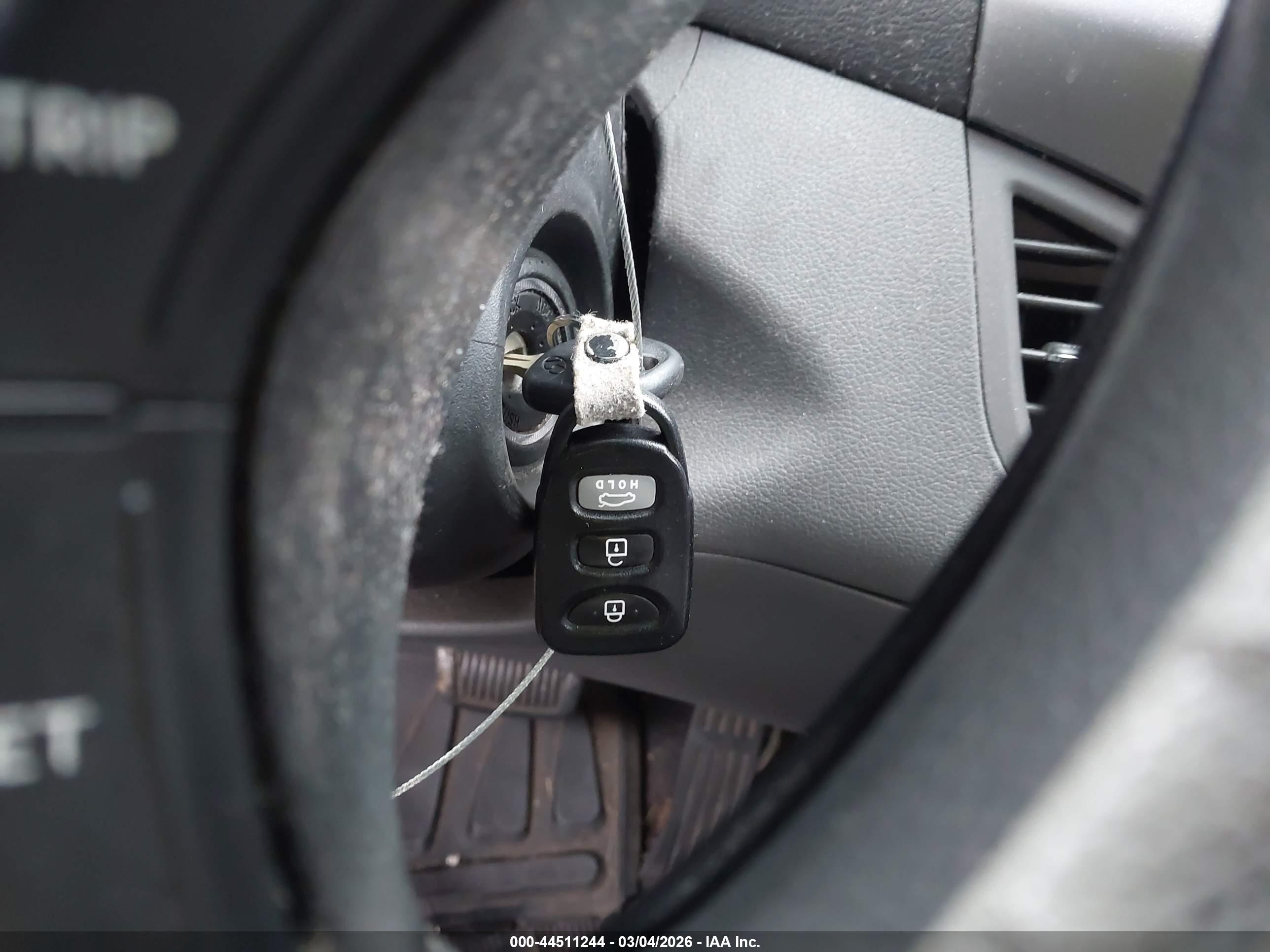 HYUNDAI ELANTRA image 11