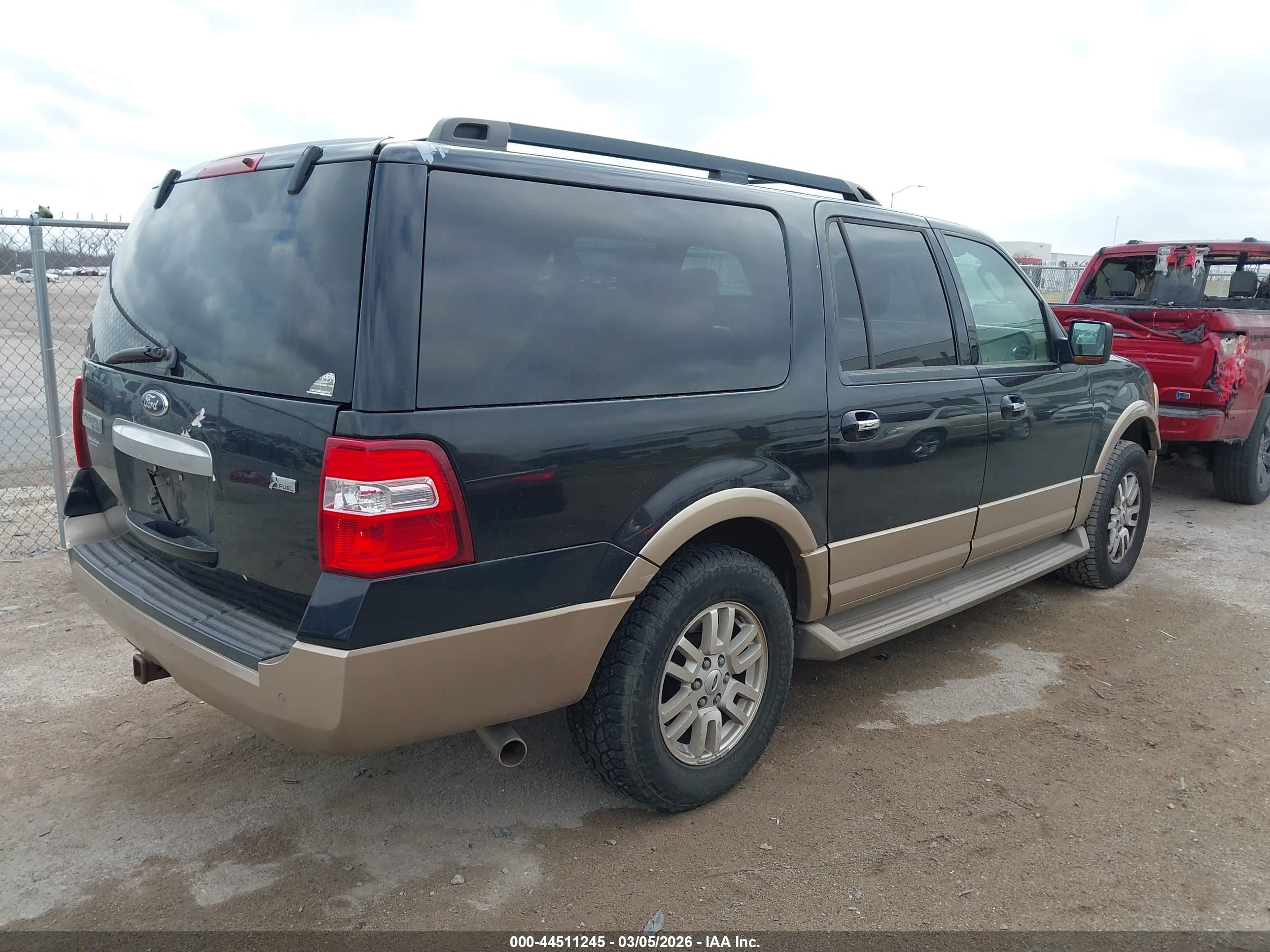 FORD EXPEDITION image 4