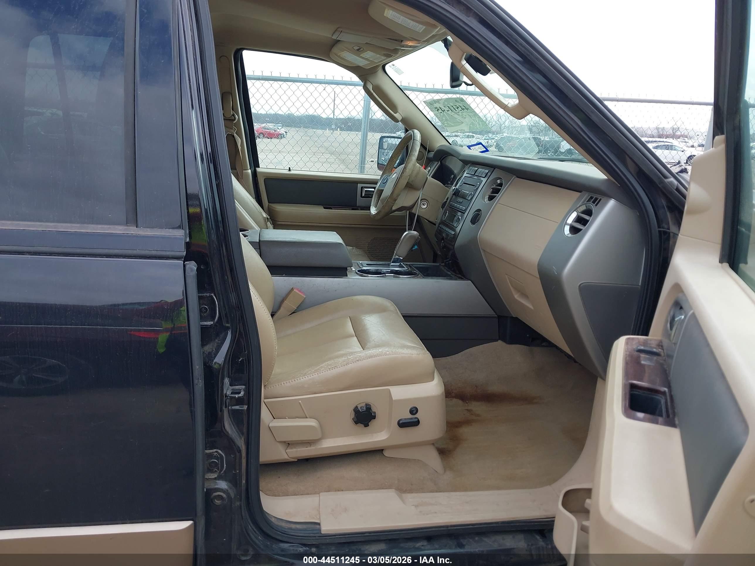 FORD EXPEDITION image 5