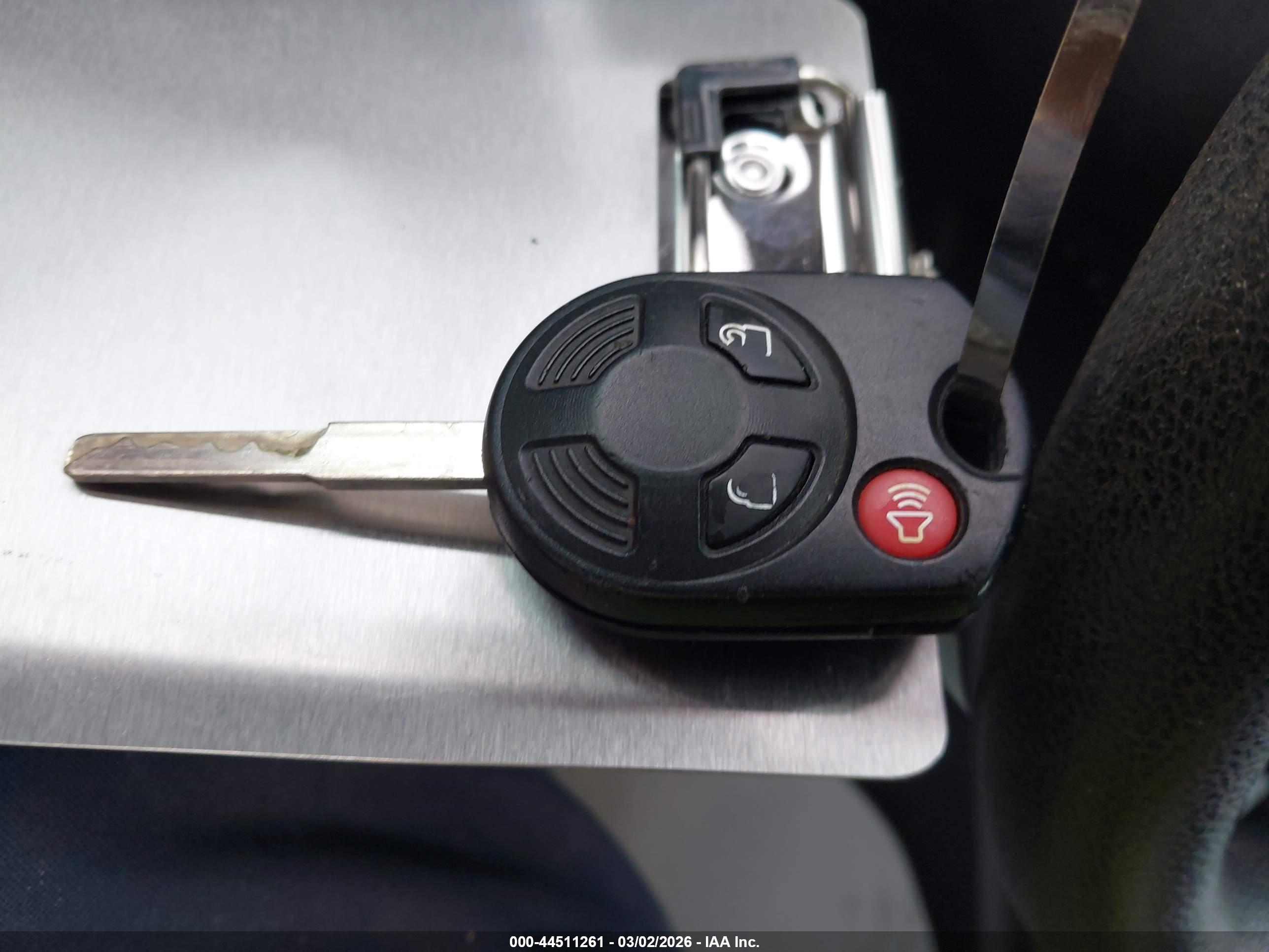 FORD ESCAPE image 11