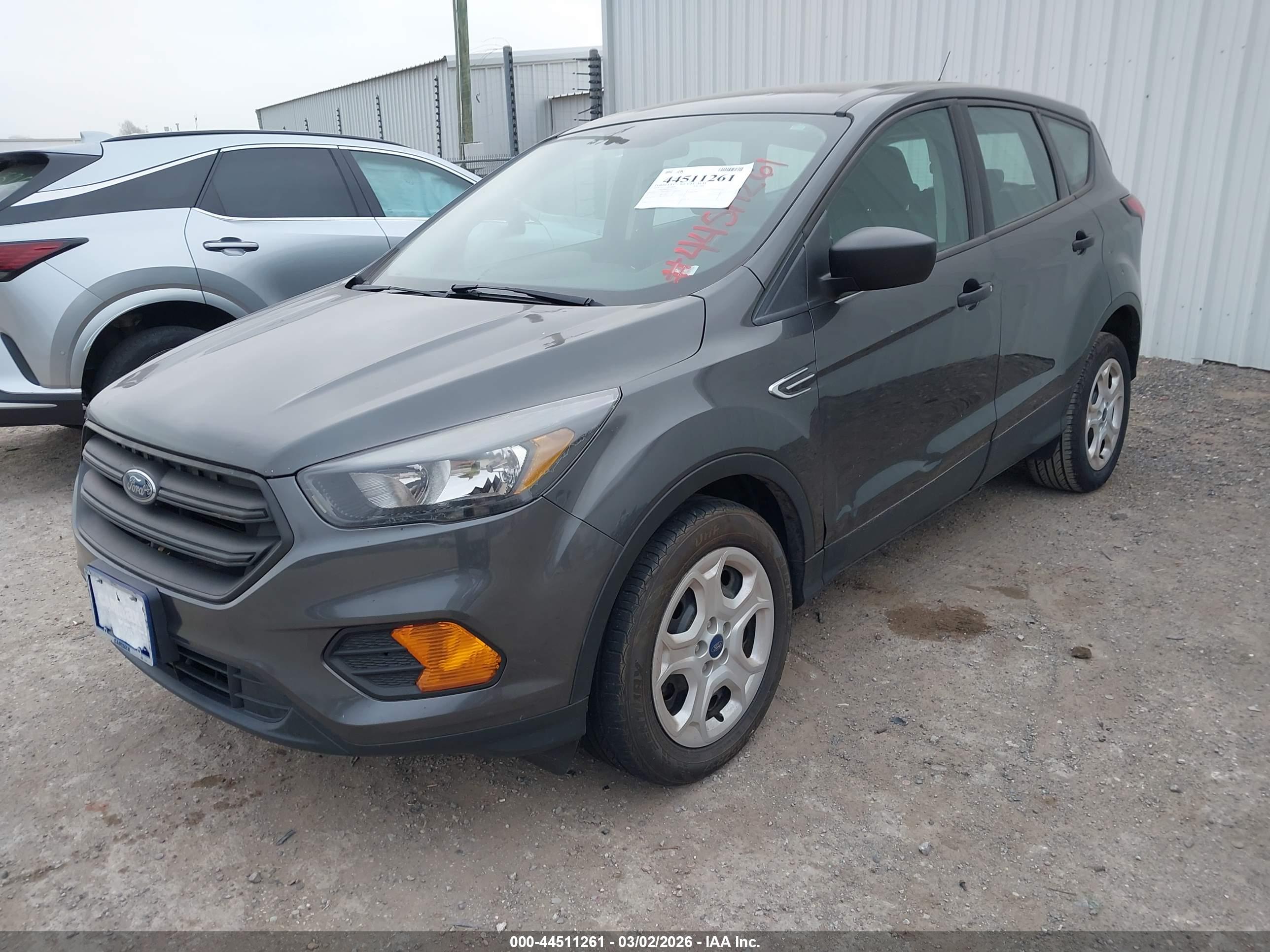 FORD ESCAPE image 2