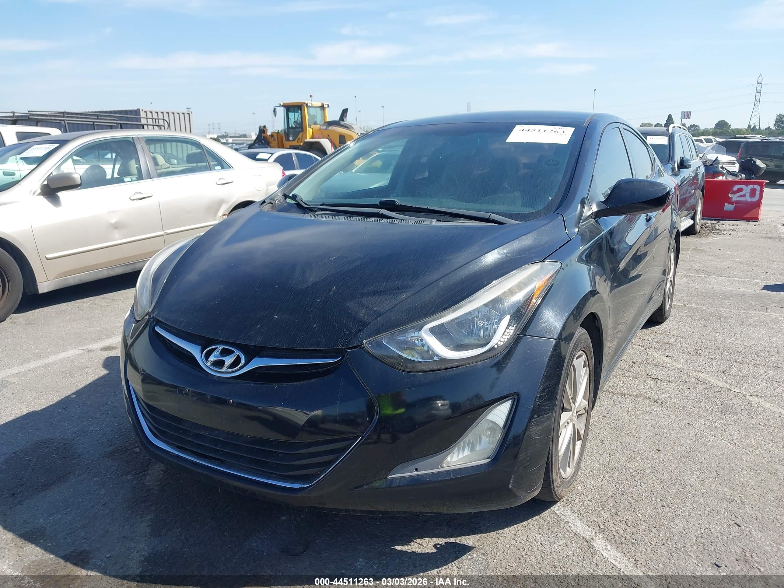 HYUNDAI ELANTRA image 2