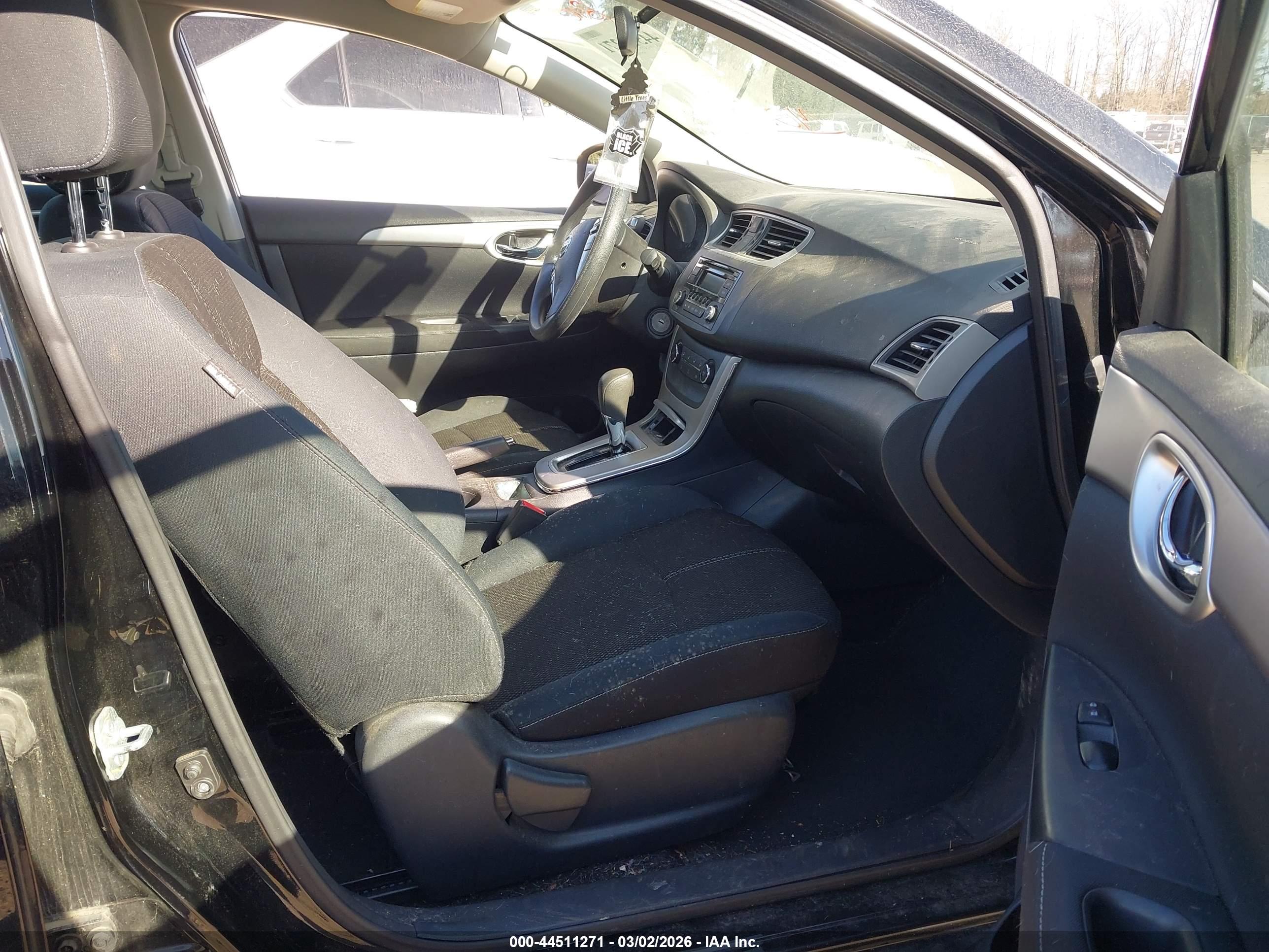 NISSAN SENTRA image 5