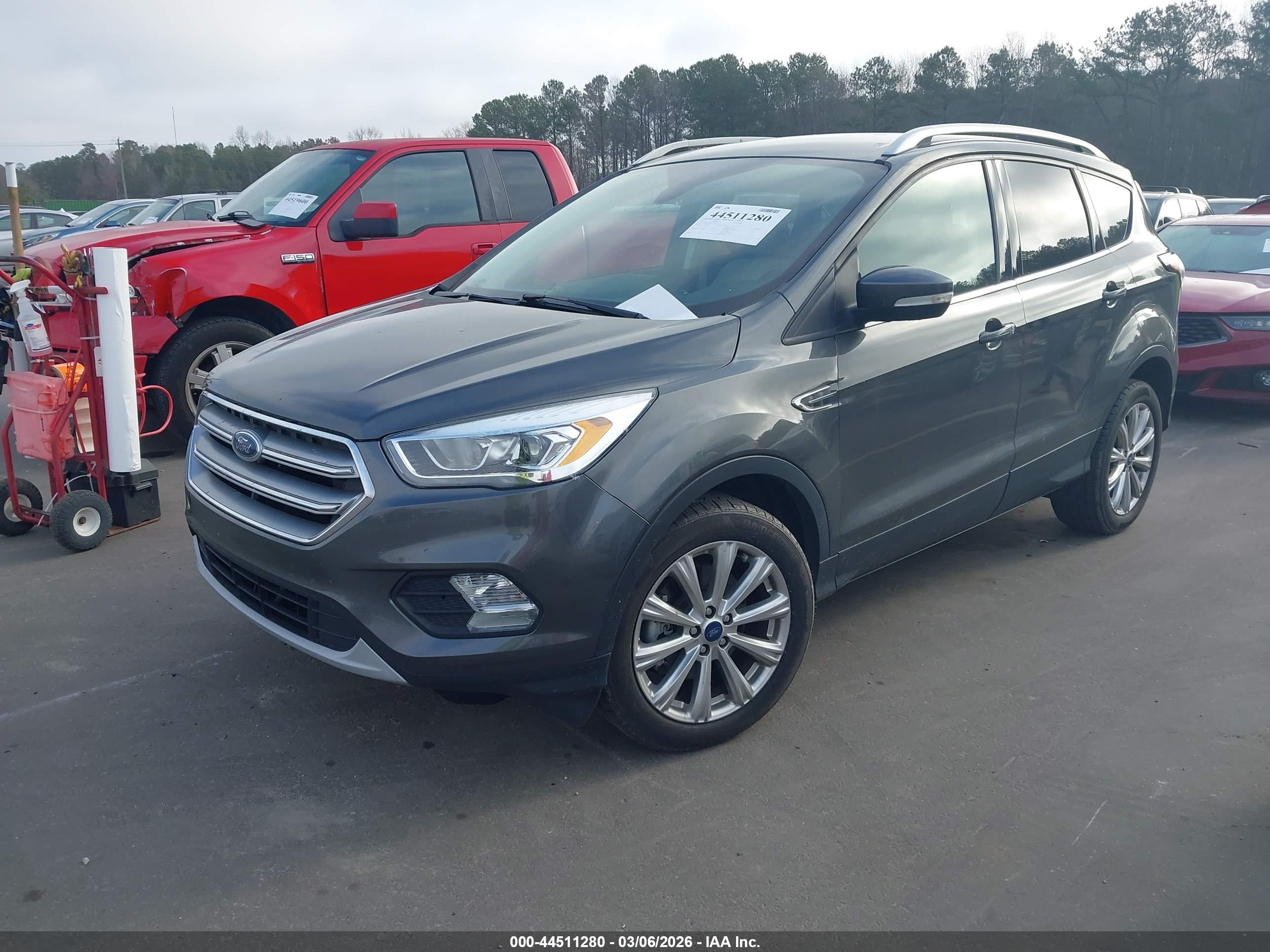 FORD ESCAPE image 2
