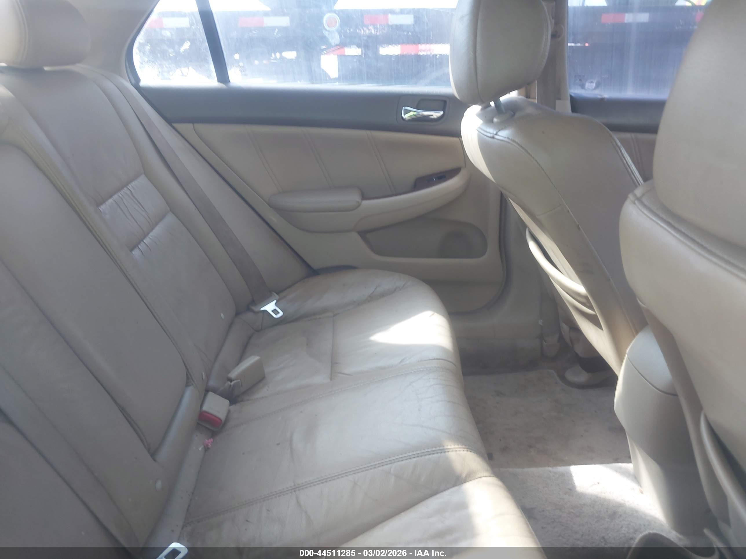 HONDA ACCORD image 8