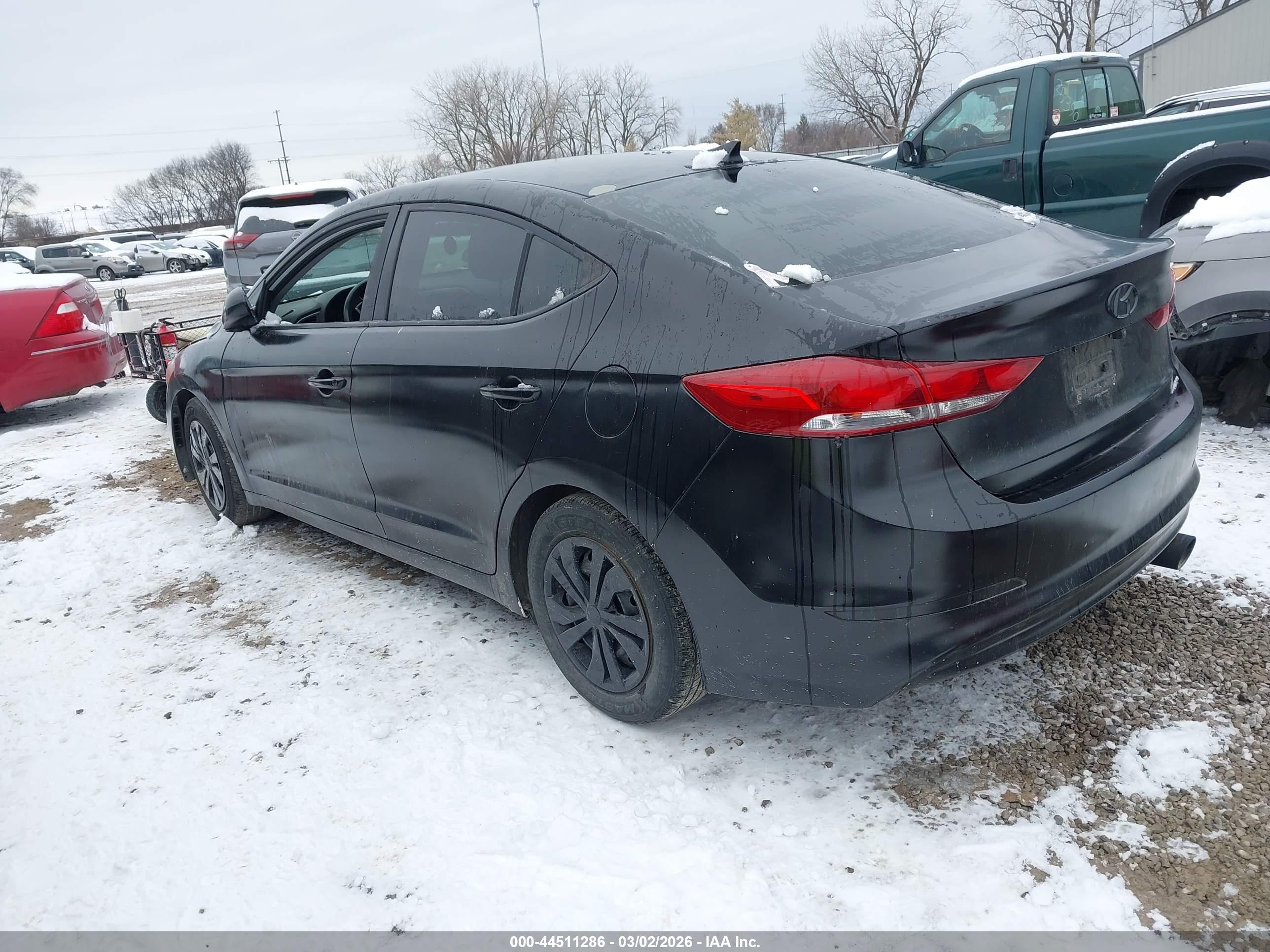 HYUNDAI ELANTRA image 3
